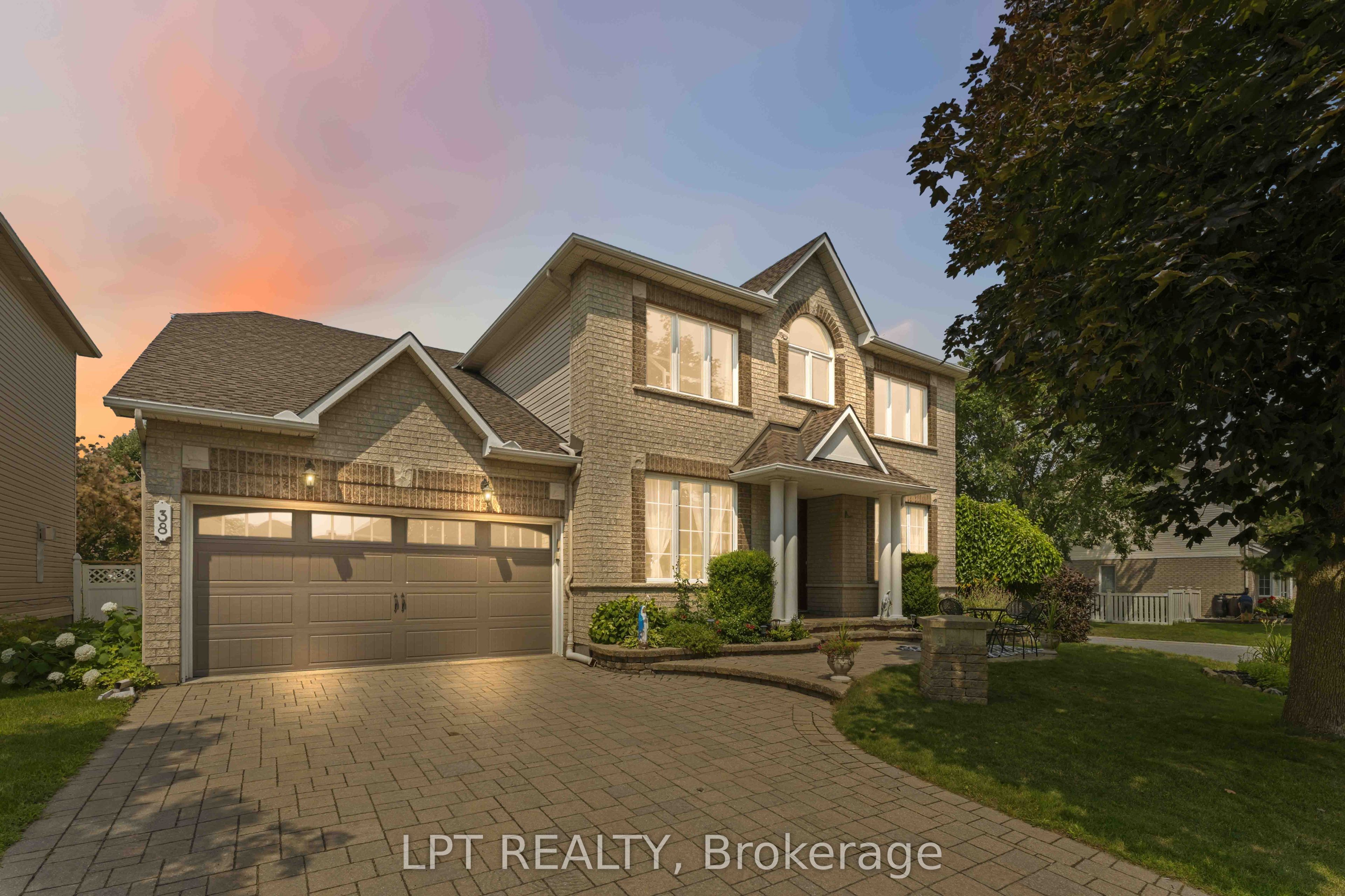 38 Crosspointe Avenue, Barrhaven, ON K2G 6N4
