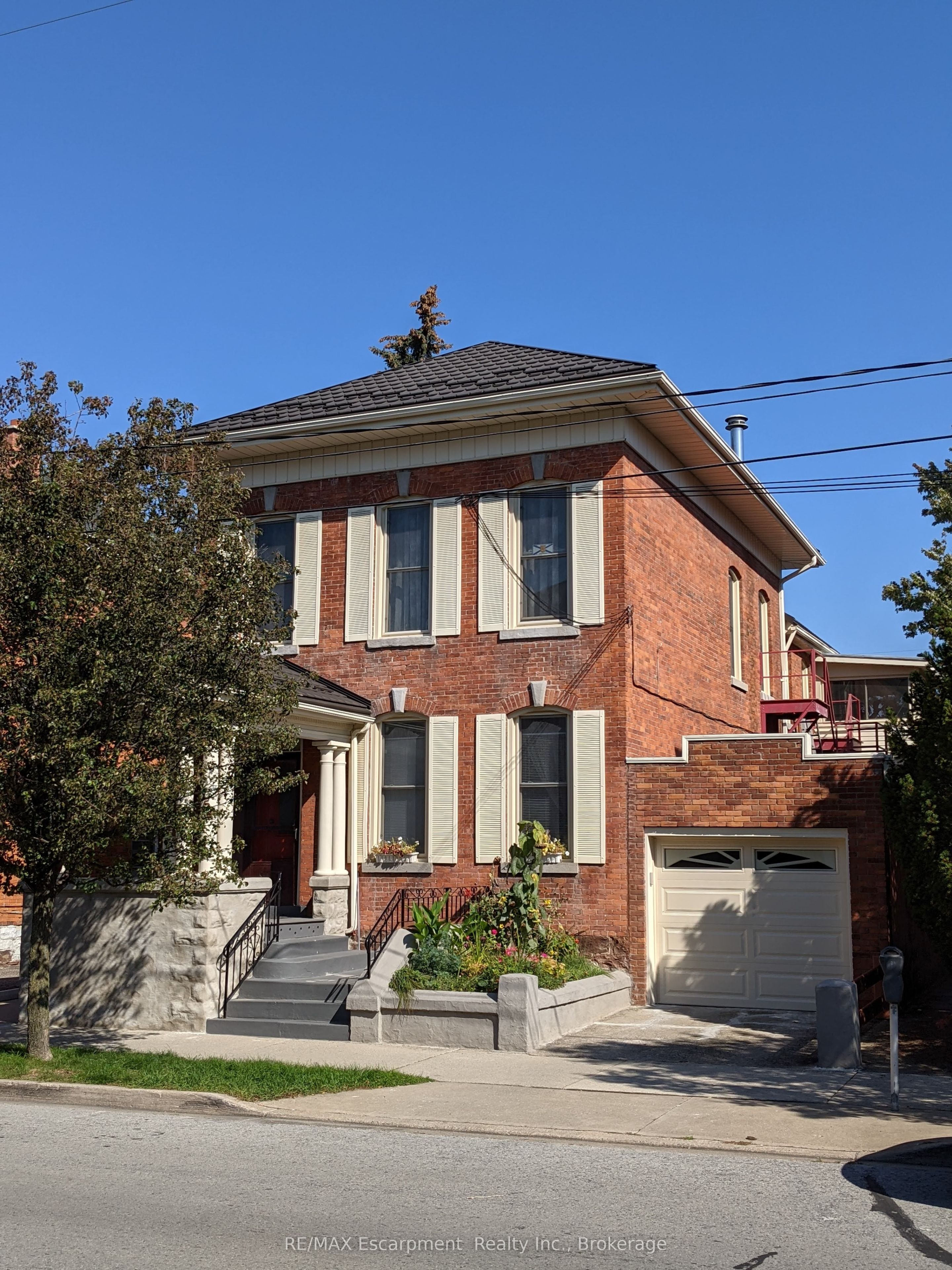 158 James Street 5, St. Catharines, ON L2R 5C5