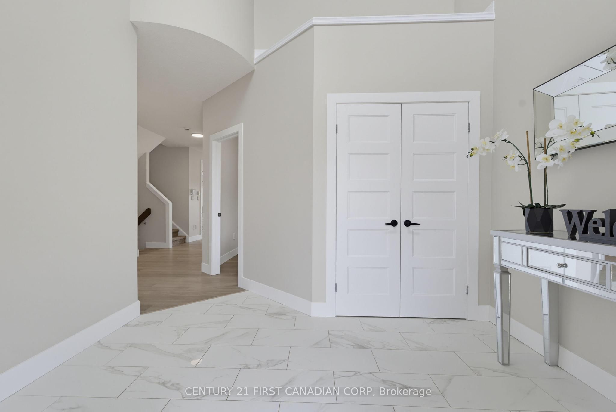 2023 JUBILEE Drive, London North, ON N6G 0H7 photo 4