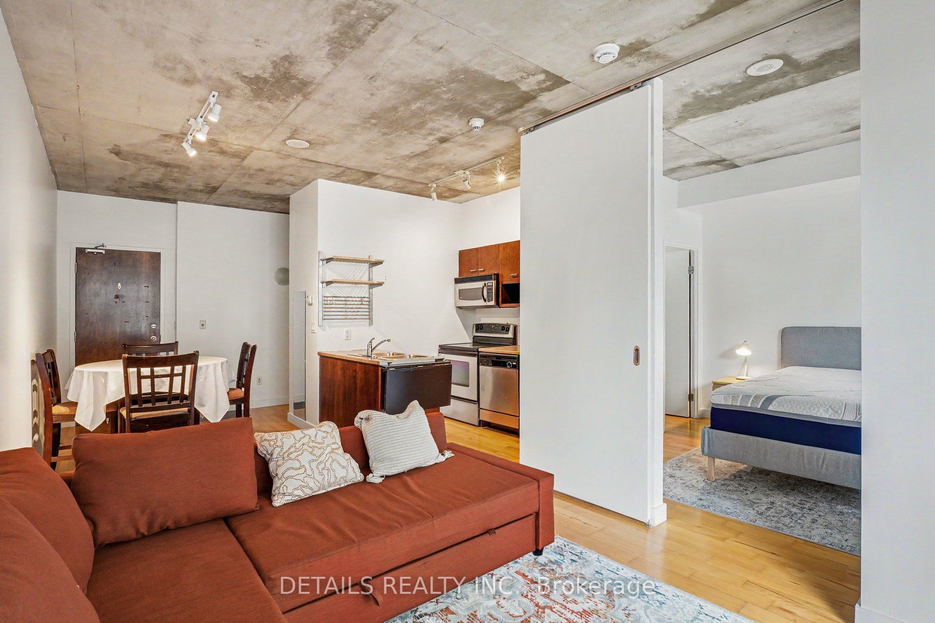 179 George Street 1305, Lower Town - Sandy Hill, ON K1N 1J8 photo 3