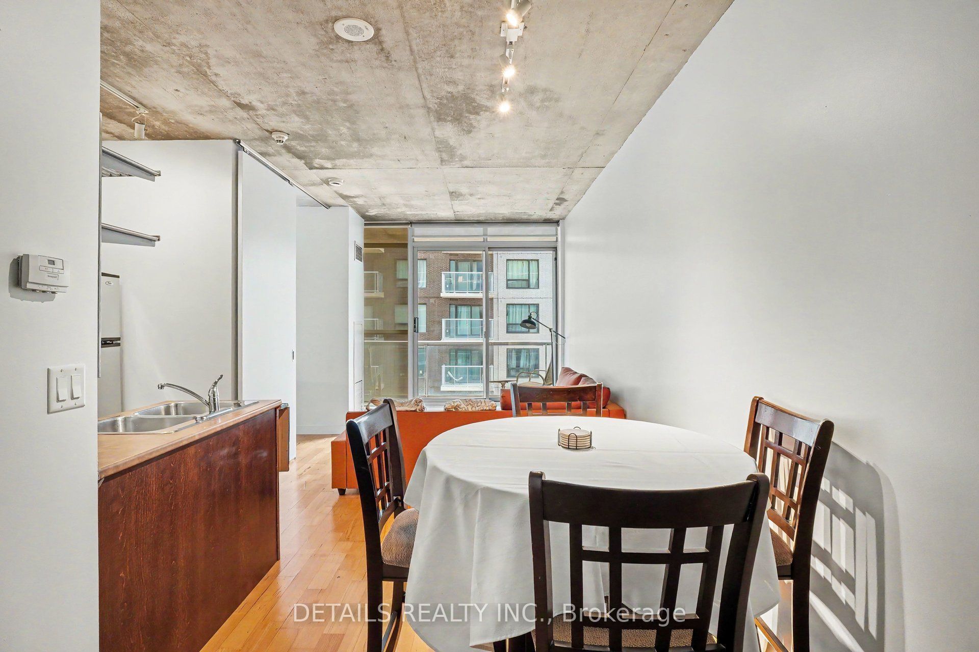 179 George Street 1305, Lower Town - Sandy Hill, ON K1N 1J8 photo 4