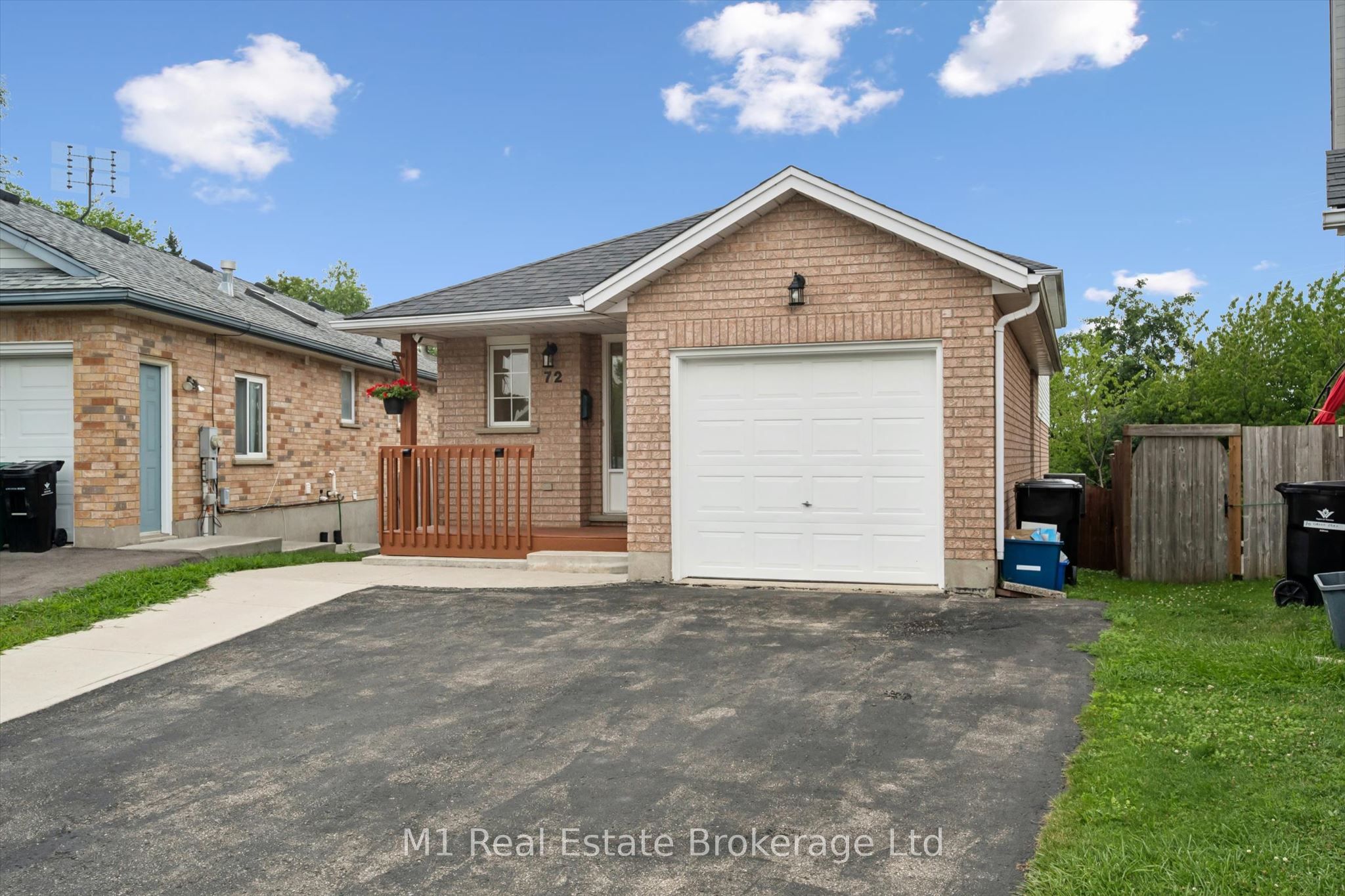 72 Orchid Crescent, Kitchener, ON N2E 3N4 photo 3