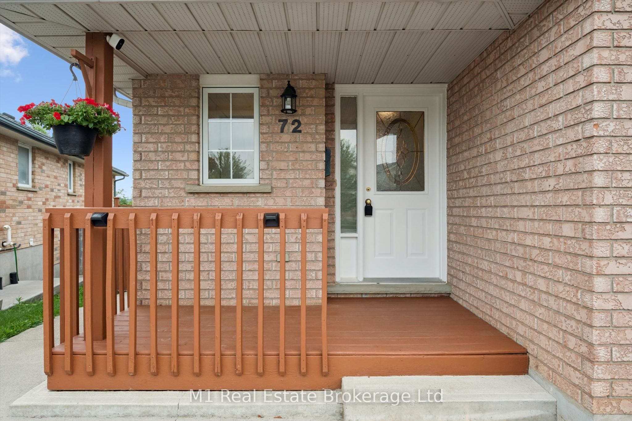 72 Orchid Crescent, Kitchener, ON N2E 3N4 photo 4