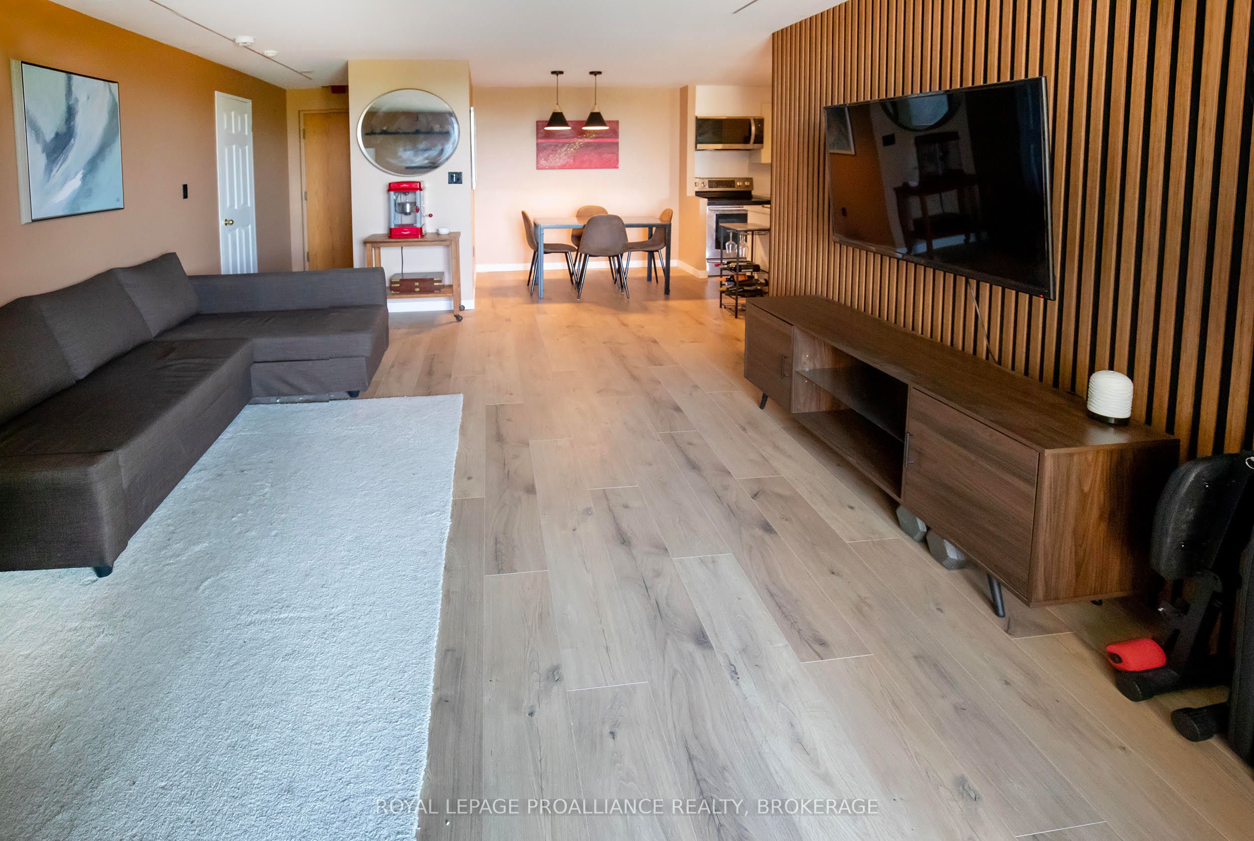 120 Barrett Court 411, Kingston, ON K7L 5H6 photo 4
