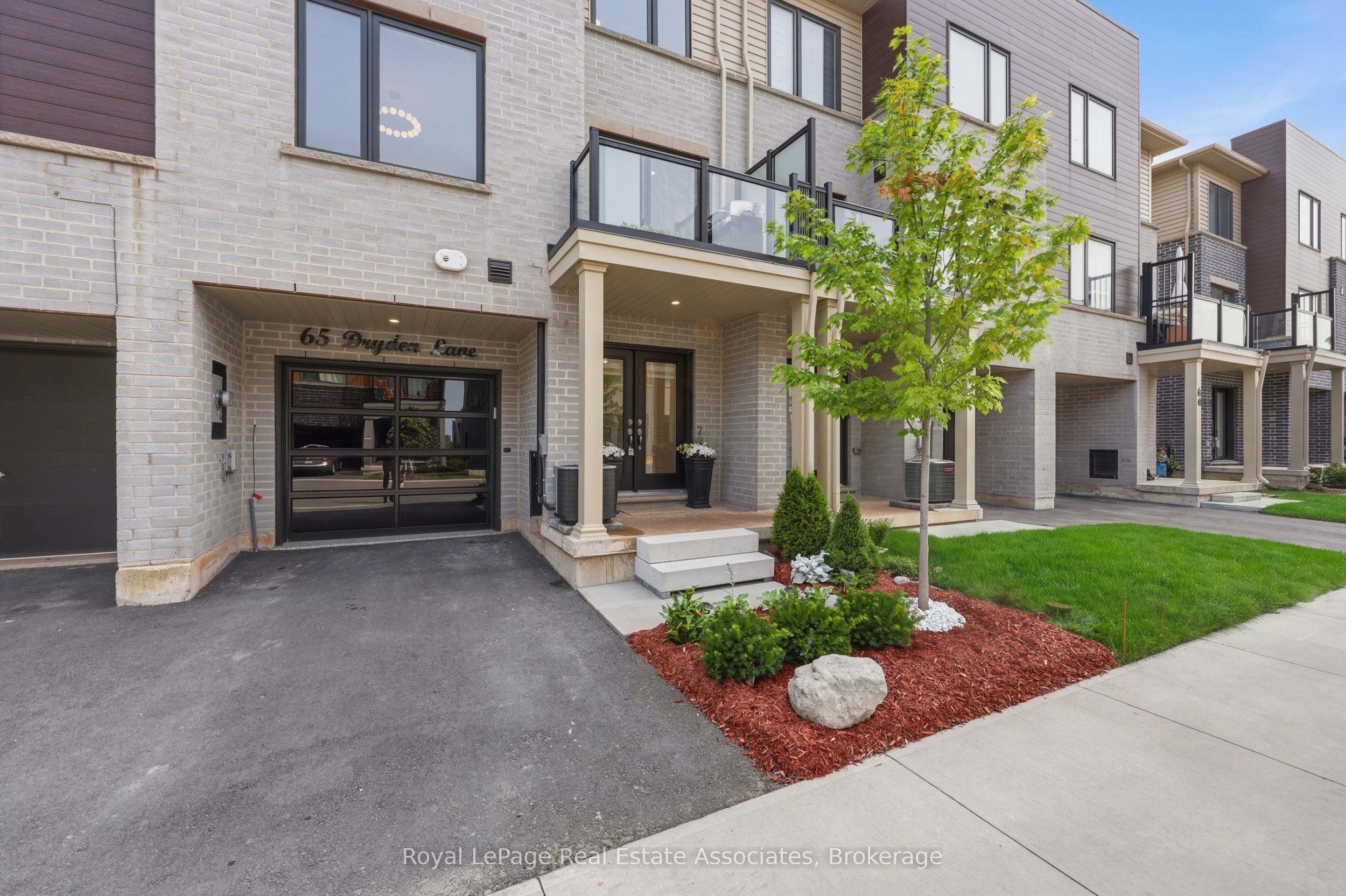 65 Dryden Lane, Hamilton, ON L8H 0B5 photo 3