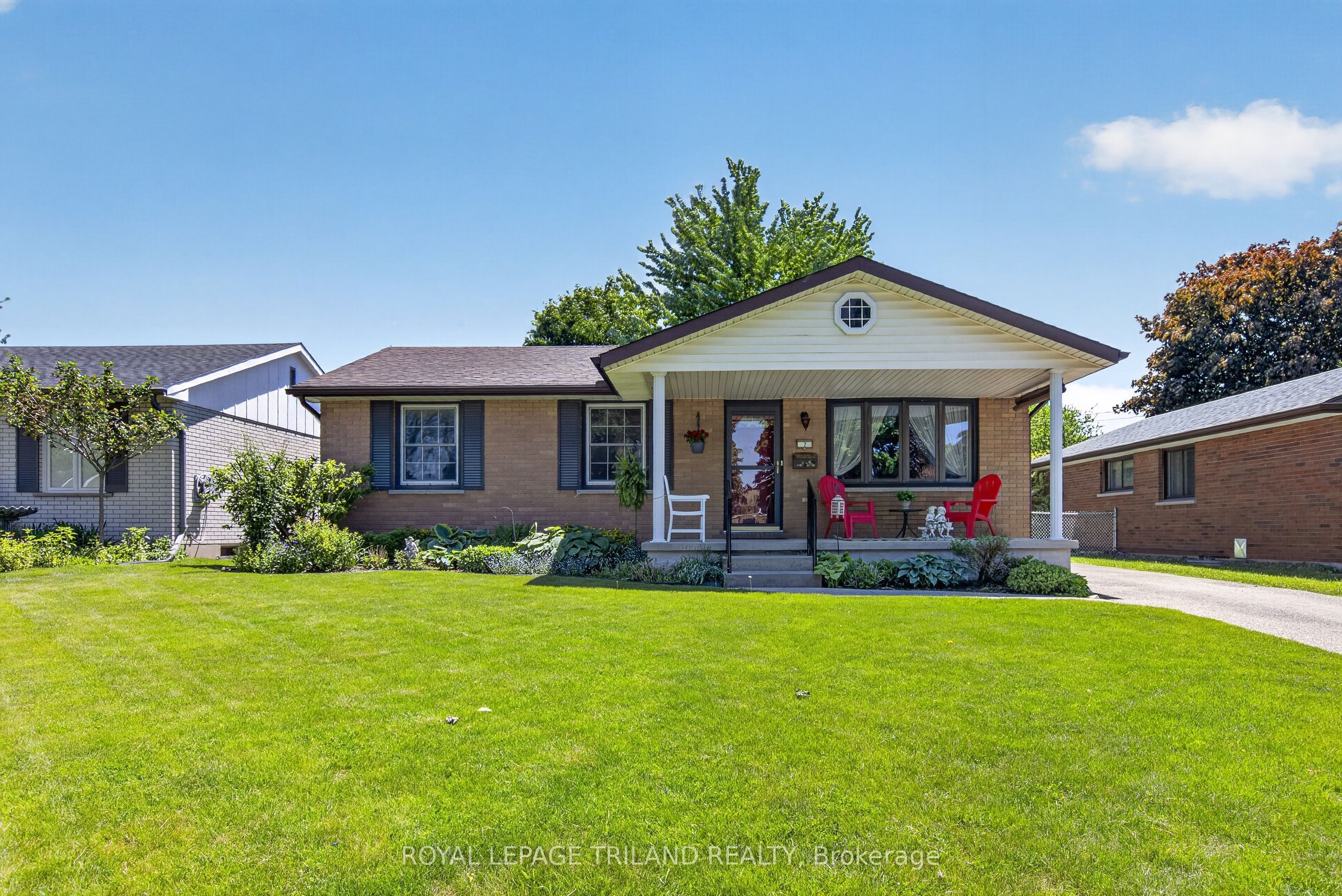 7 THOMPSON Avenue, St. Thomas, ON N5R 1G1 photo 2