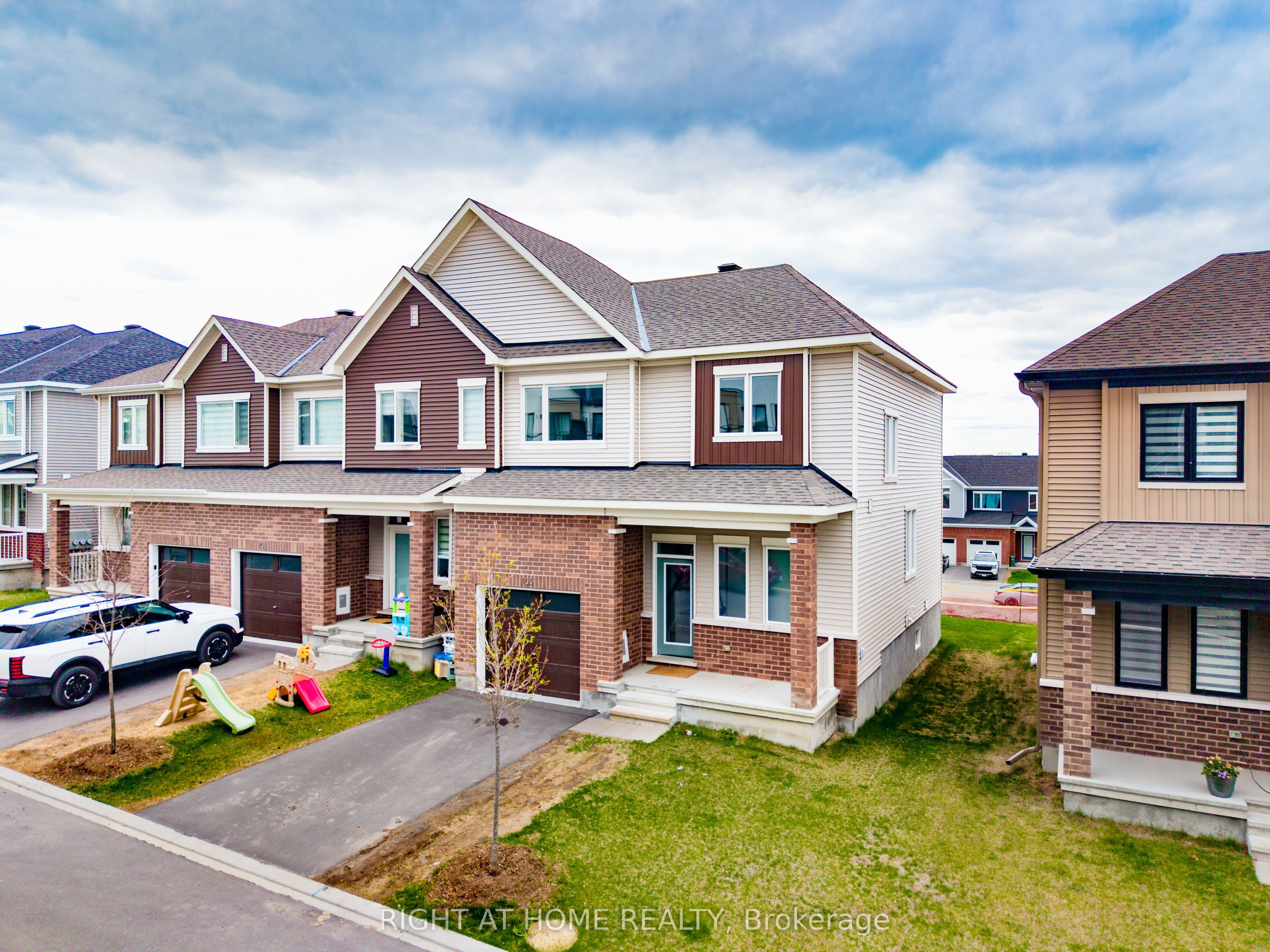 106 Beebalm Crescent, Barrhaven, ON K2J 7G5 photo 3