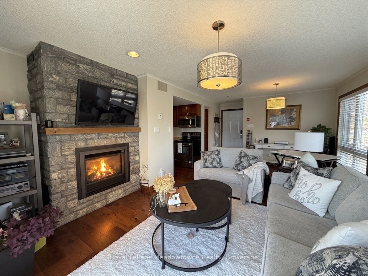 34 Deerhurst Greens Road 301, Huntsville, ON P1H 1A9 photo 3