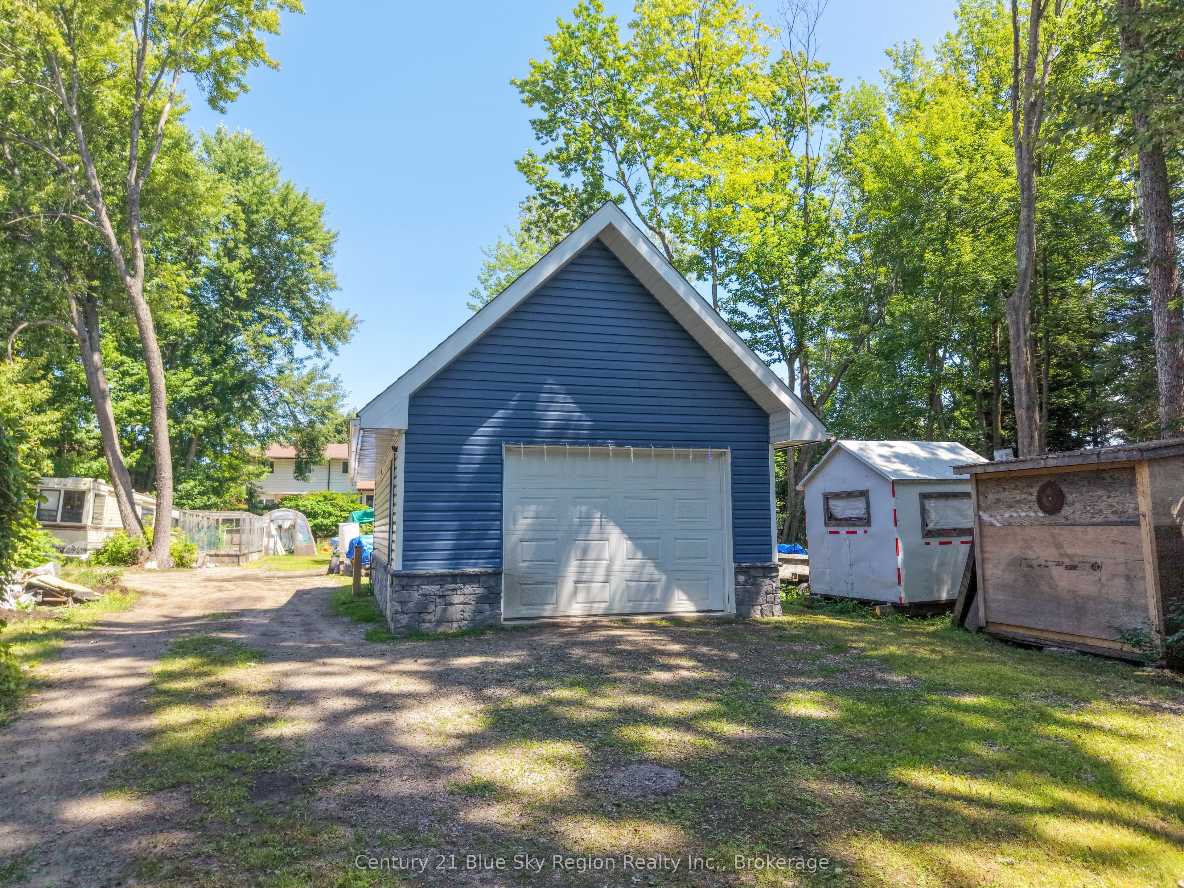 554 Lakeshore Drive, North Bay, ON P1A 2E6 photo 2