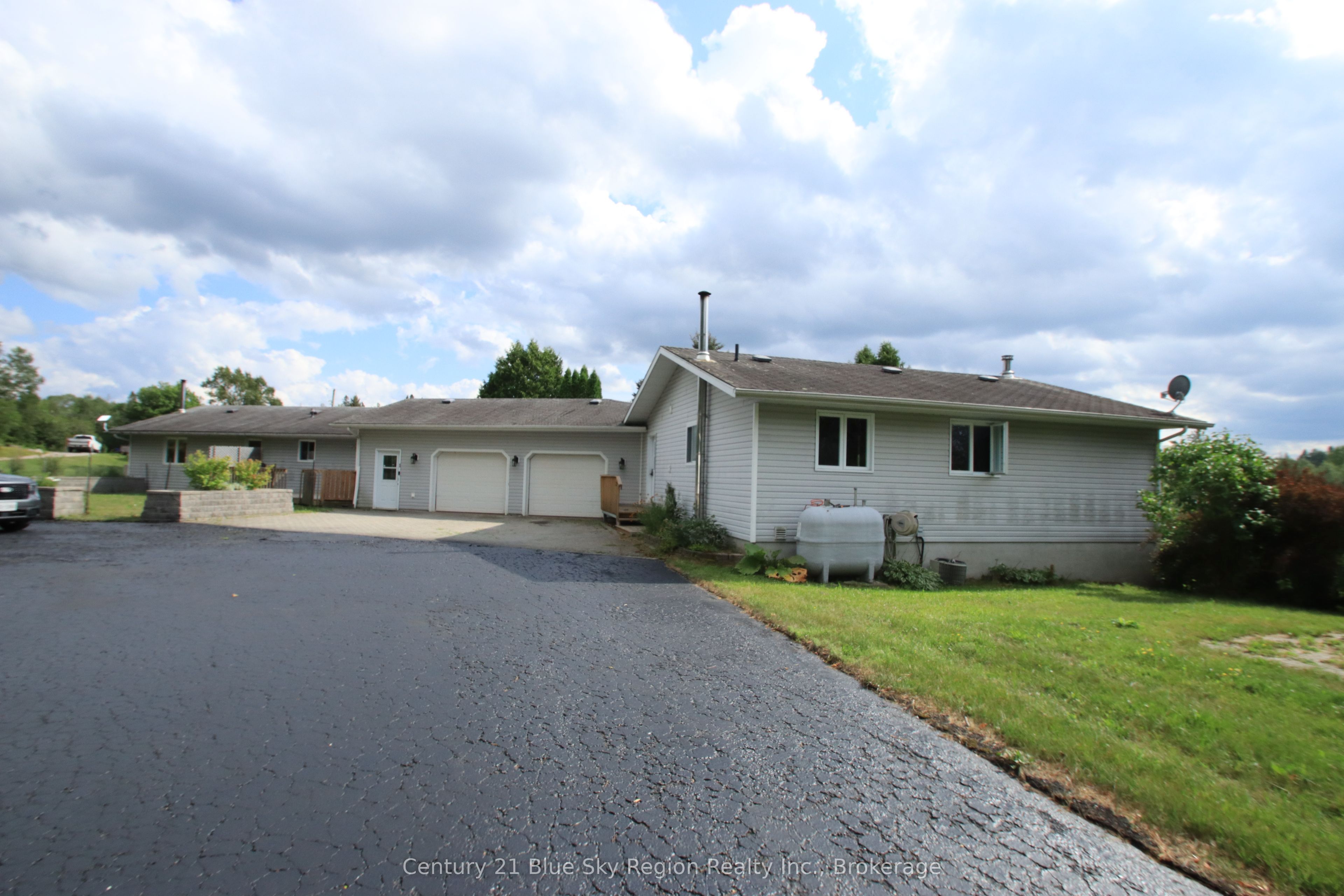 25 Meadow Drive, East Ferris, ON P0H 1K0 photo 5