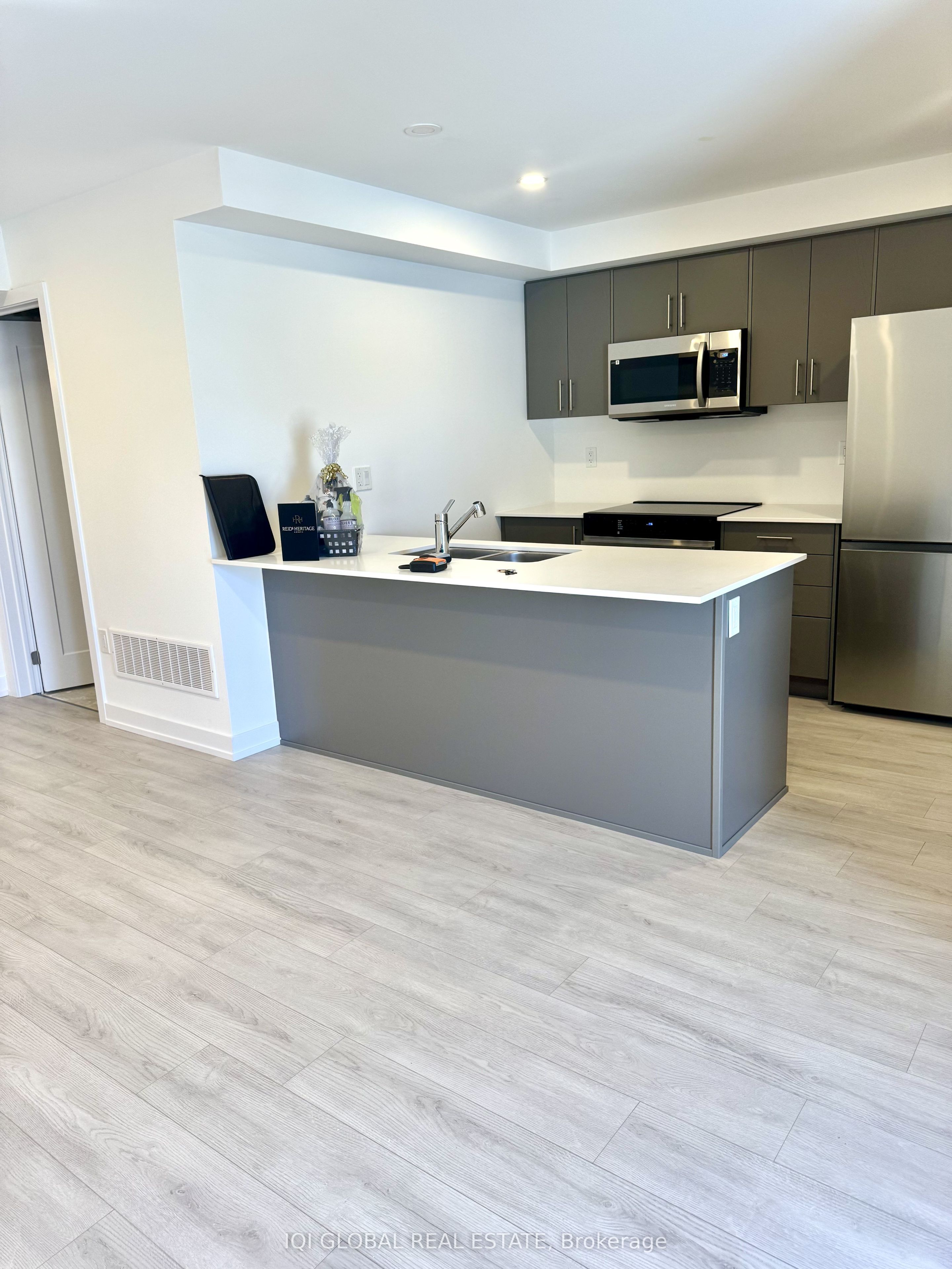 42 Lowes Road W 123, Guelph, ON N1G 0H4 photo 3