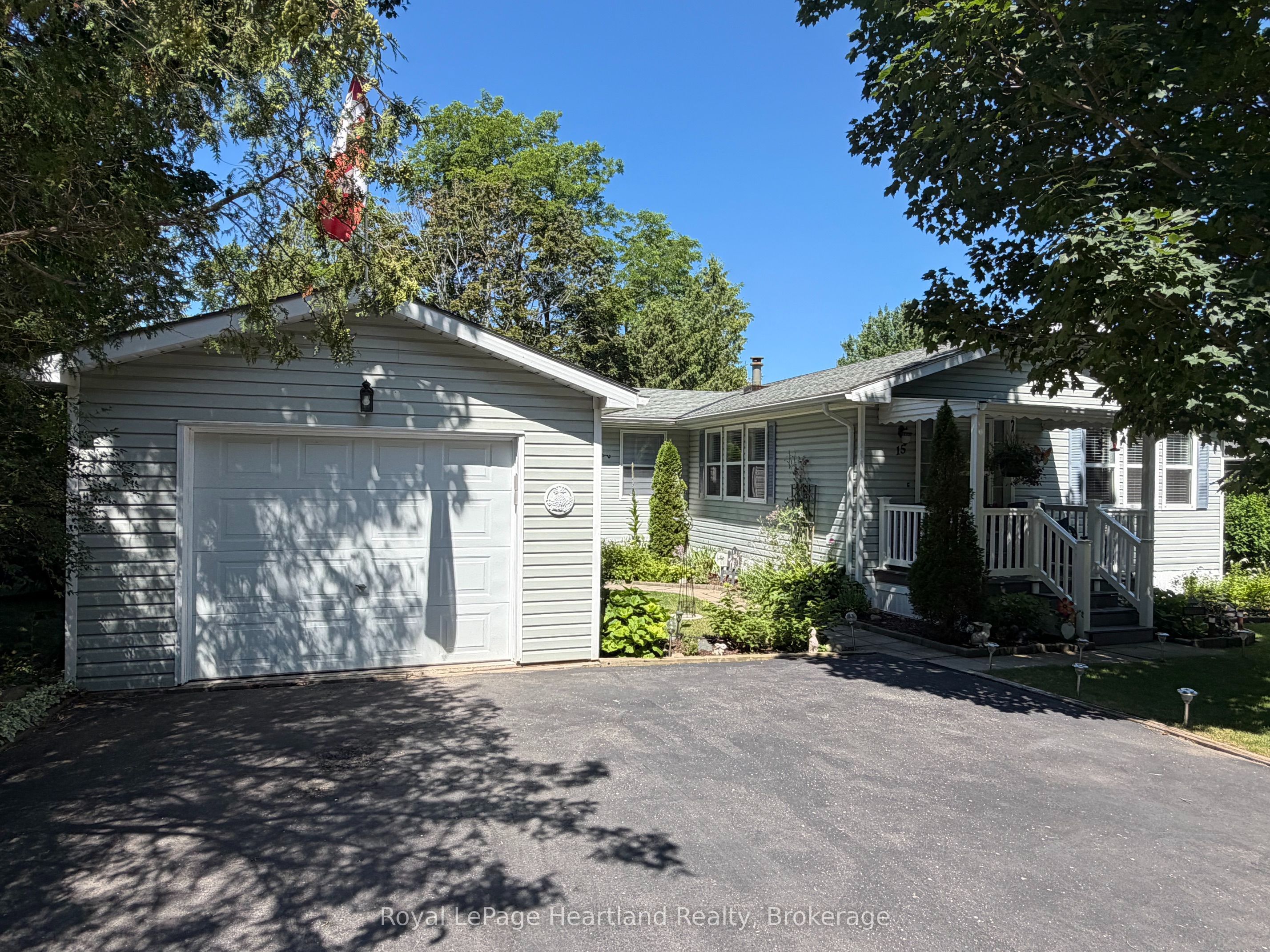 15 Huron Lane, Ashfield-Colborne-Wawanosh, ON N7A 3Y2 photo 2