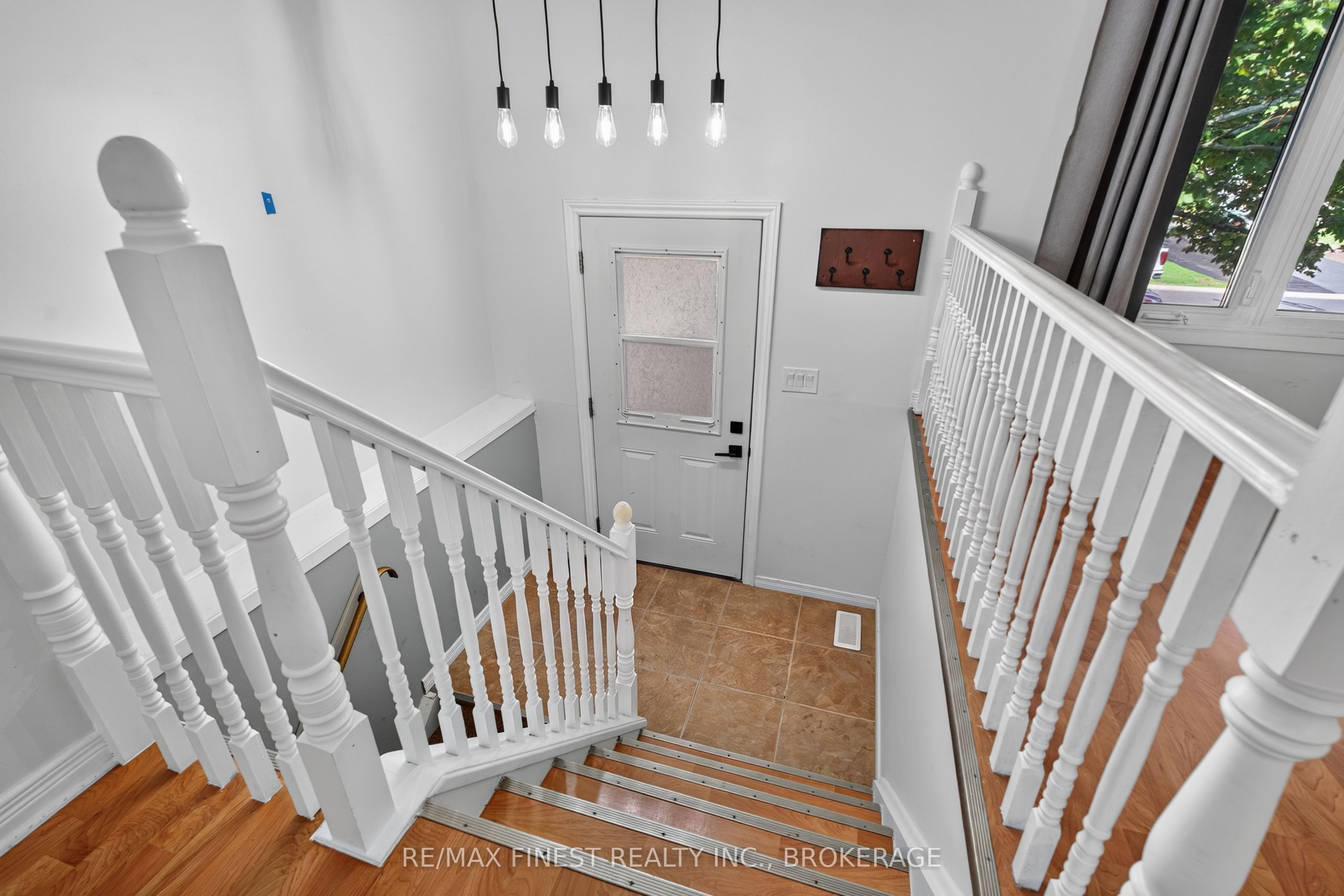 376 Melanie Avenue, Kingston, ON K7M 8B1 photo 5