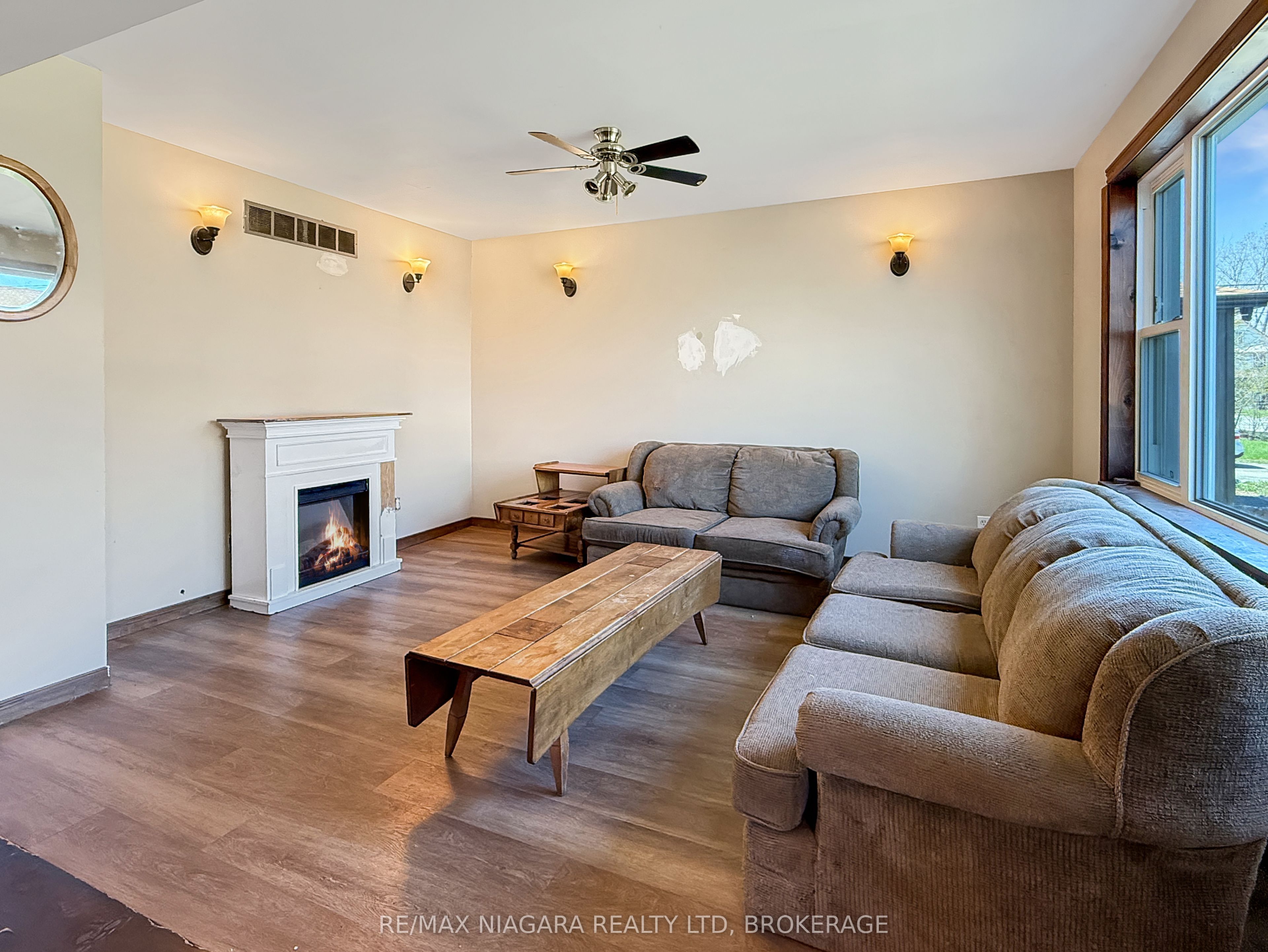 351 Brock Street, Fort Erie, ON L2A 2X4 photo 4