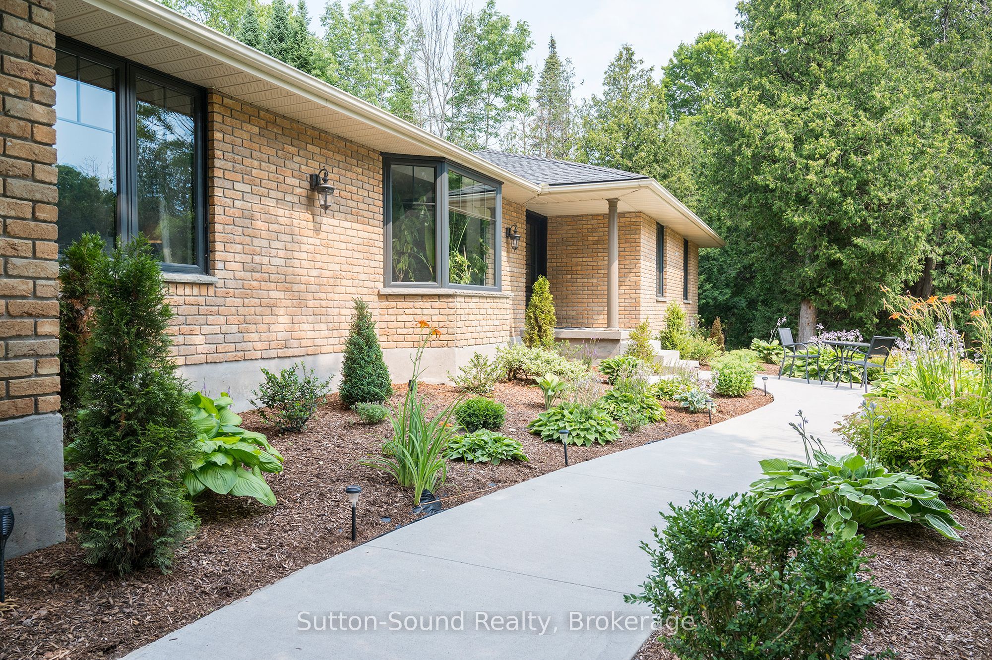 286 Balmy Beach Road N, Georgian Bluffs, ON N4K 5N4 photo 4
