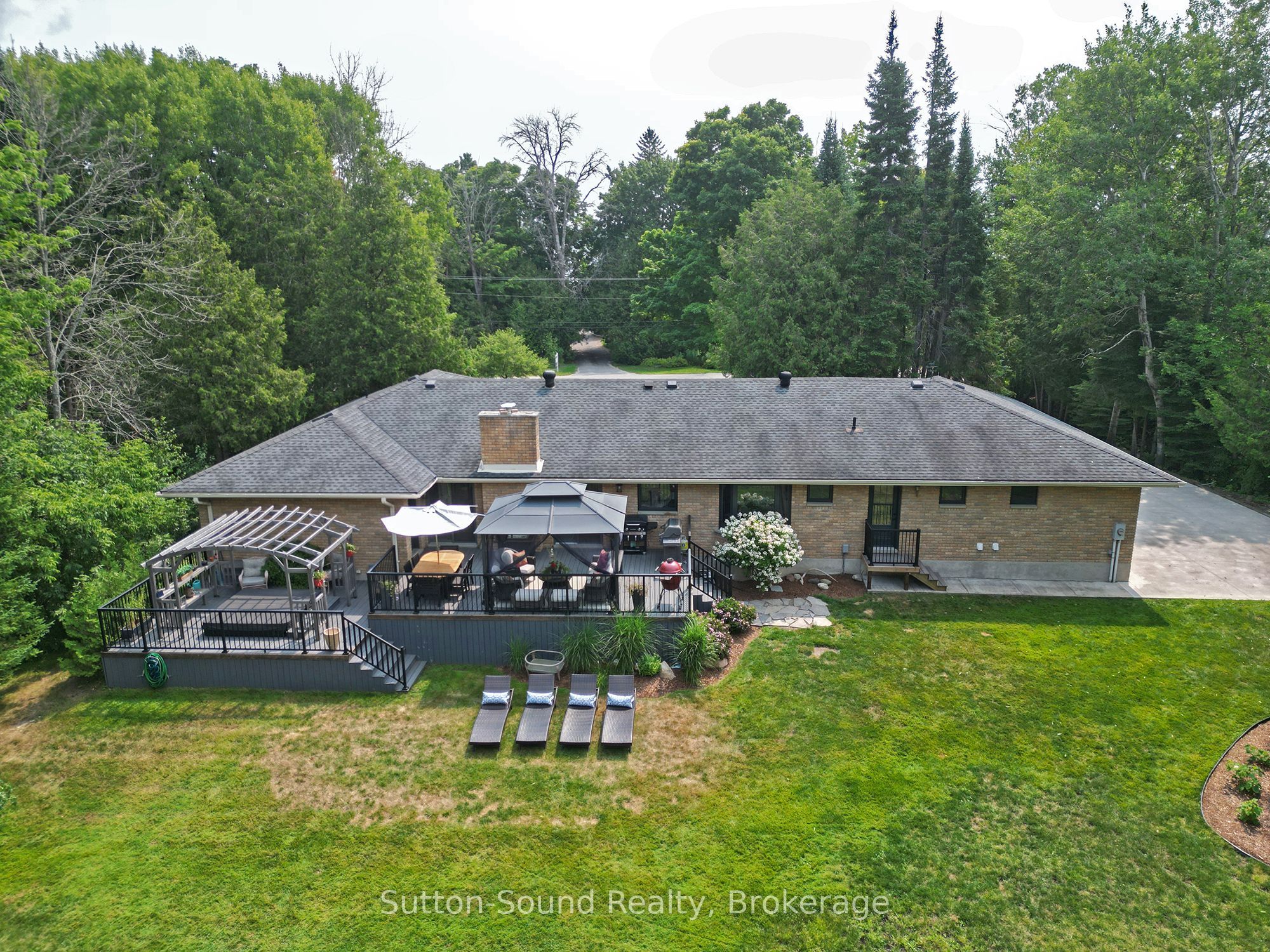 286 Balmy Beach Road N, Georgian Bluffs, ON N4K 5N4 photo 5
