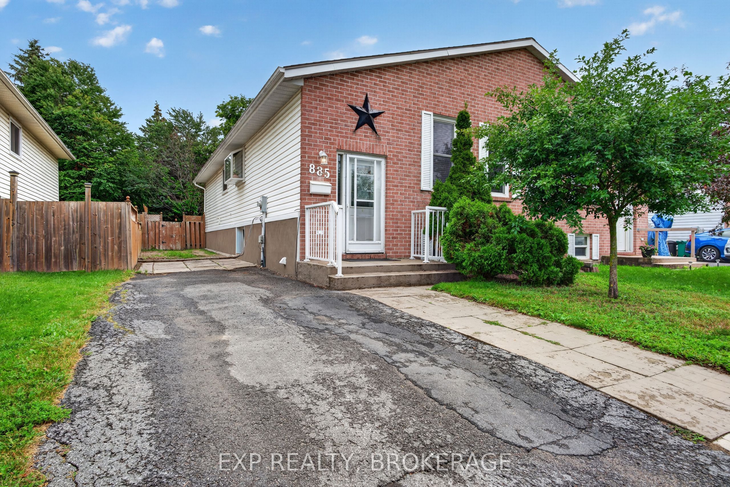 885 LARCHWOOD Crescent, Kingston, ON K7P 2P7 photo 3