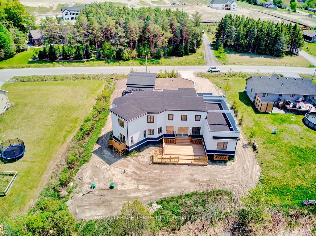 9 Rustlewood Avenue, Kawartha Lakes, ON L0A 1A0 photo 2