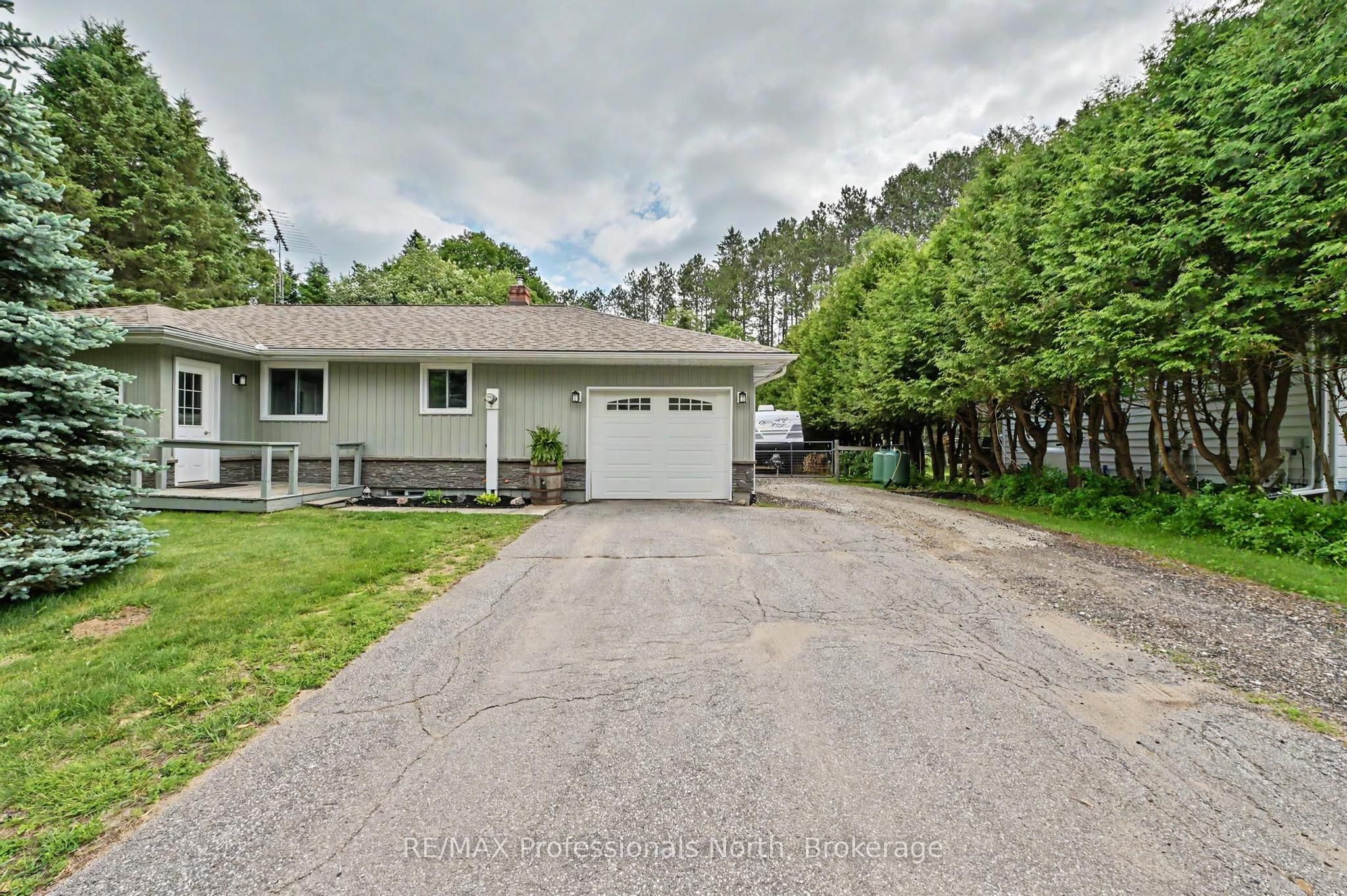12 Stouffer Street, Minden Hills, ON K0M 2K0 photo 2