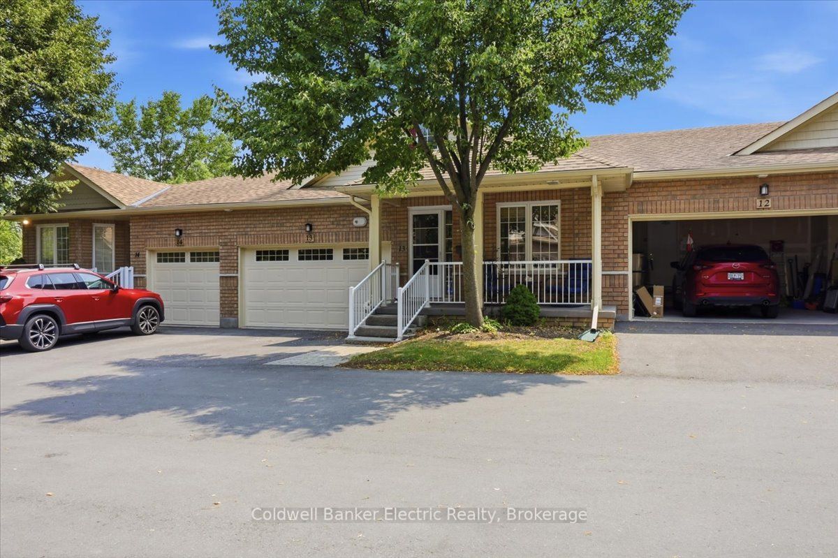 877 Wentworth Street 13, Peterborough, ON K9J 8R7 photo 2