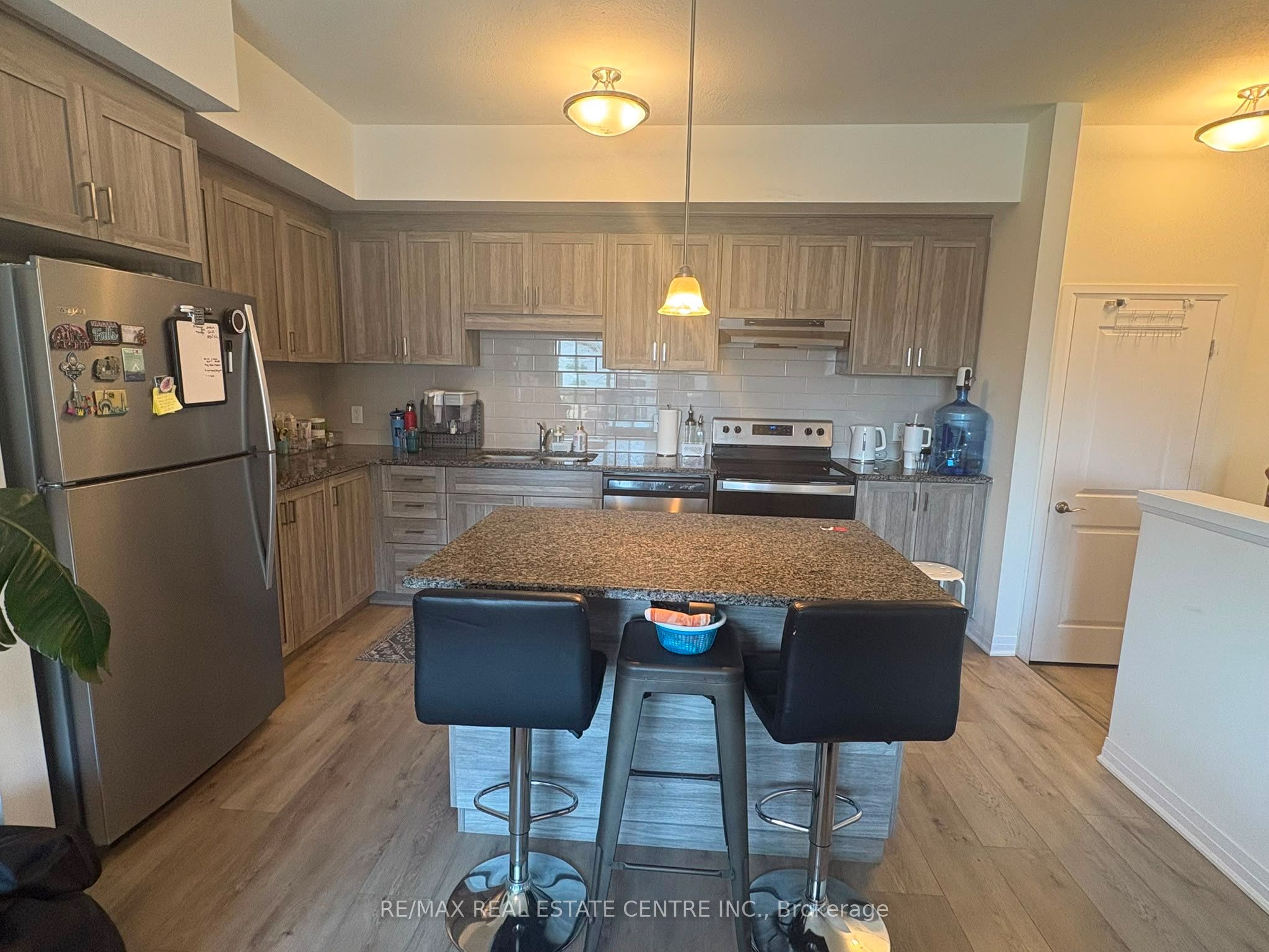 25 ISHERWOOD Avenue A7, Cambridge, ON N1R 1B6 photo 4