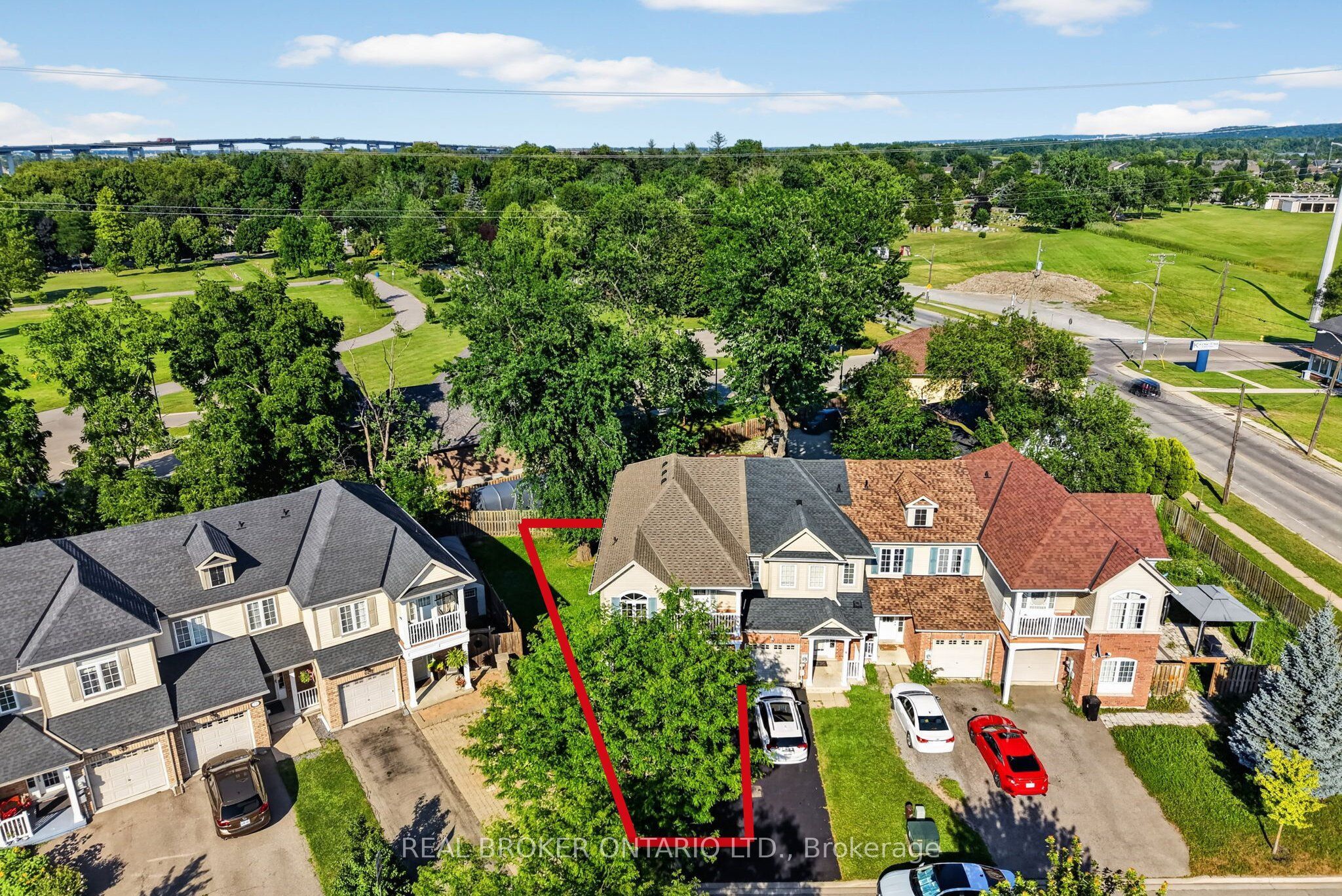 8 Chloe Street, St. Catharines, ON L2P 0A6 photo 3