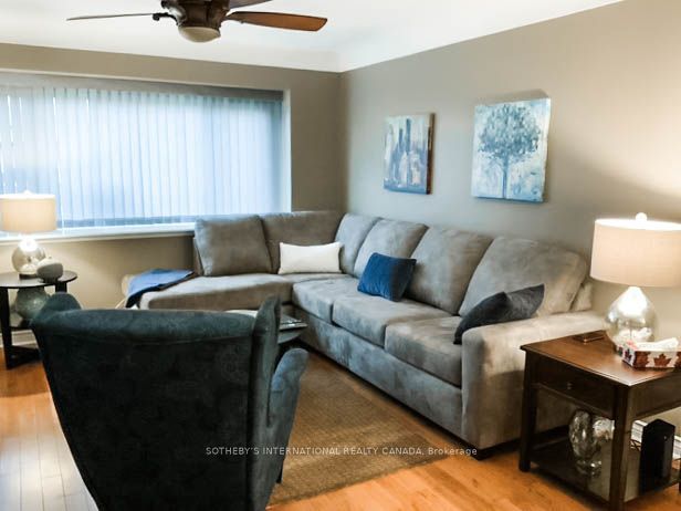 300 East 45th Street, Hamilton, ON L8T 3K8 photo 3