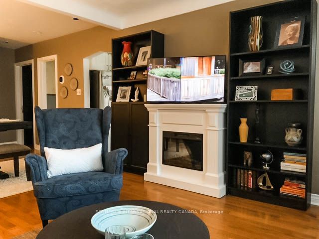 300 East 45th Street, Hamilton, ON L8T 3K8 photo 5