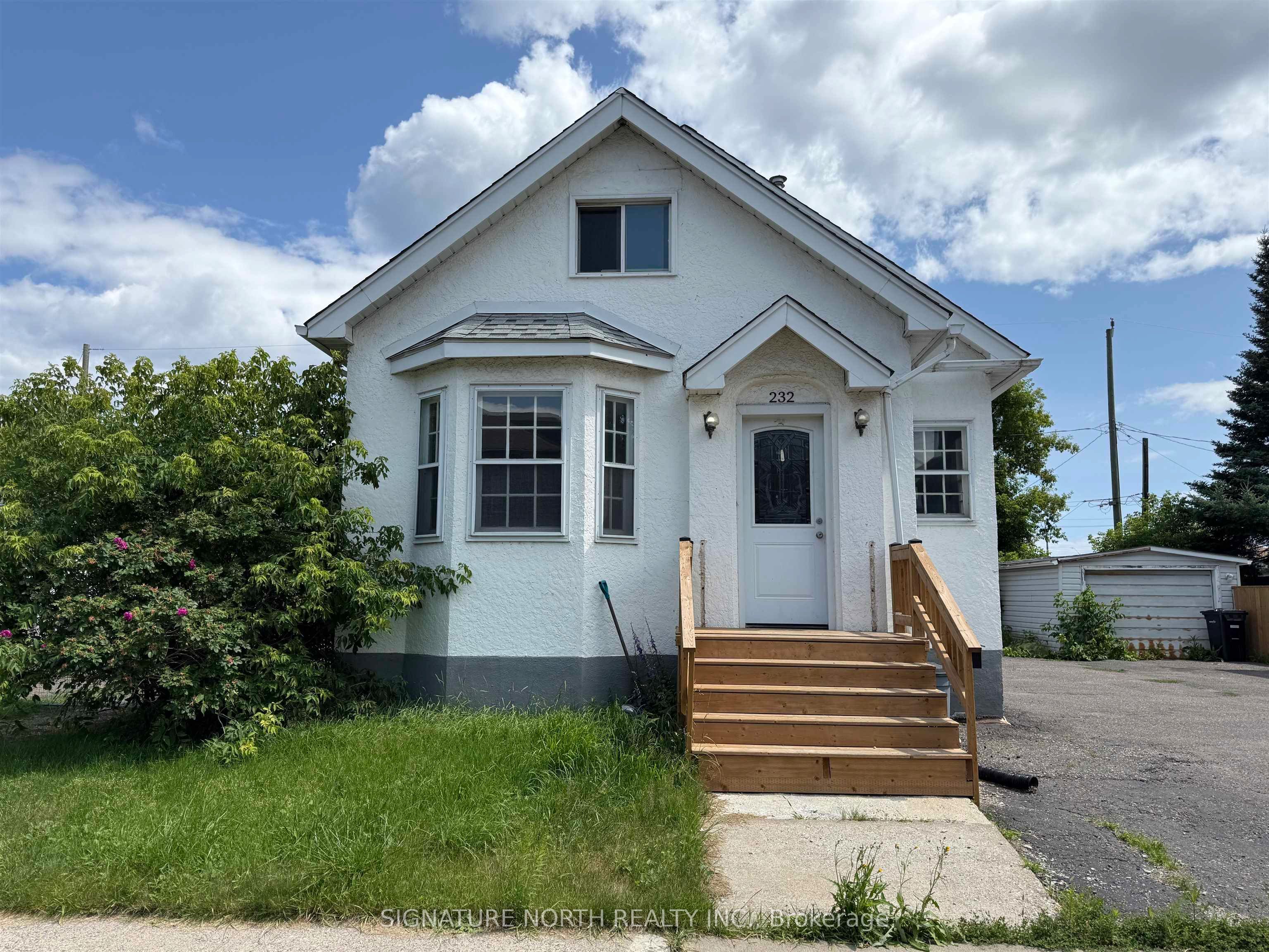 232 McKellar Street, Thunder Bay, ON P7E 1H7