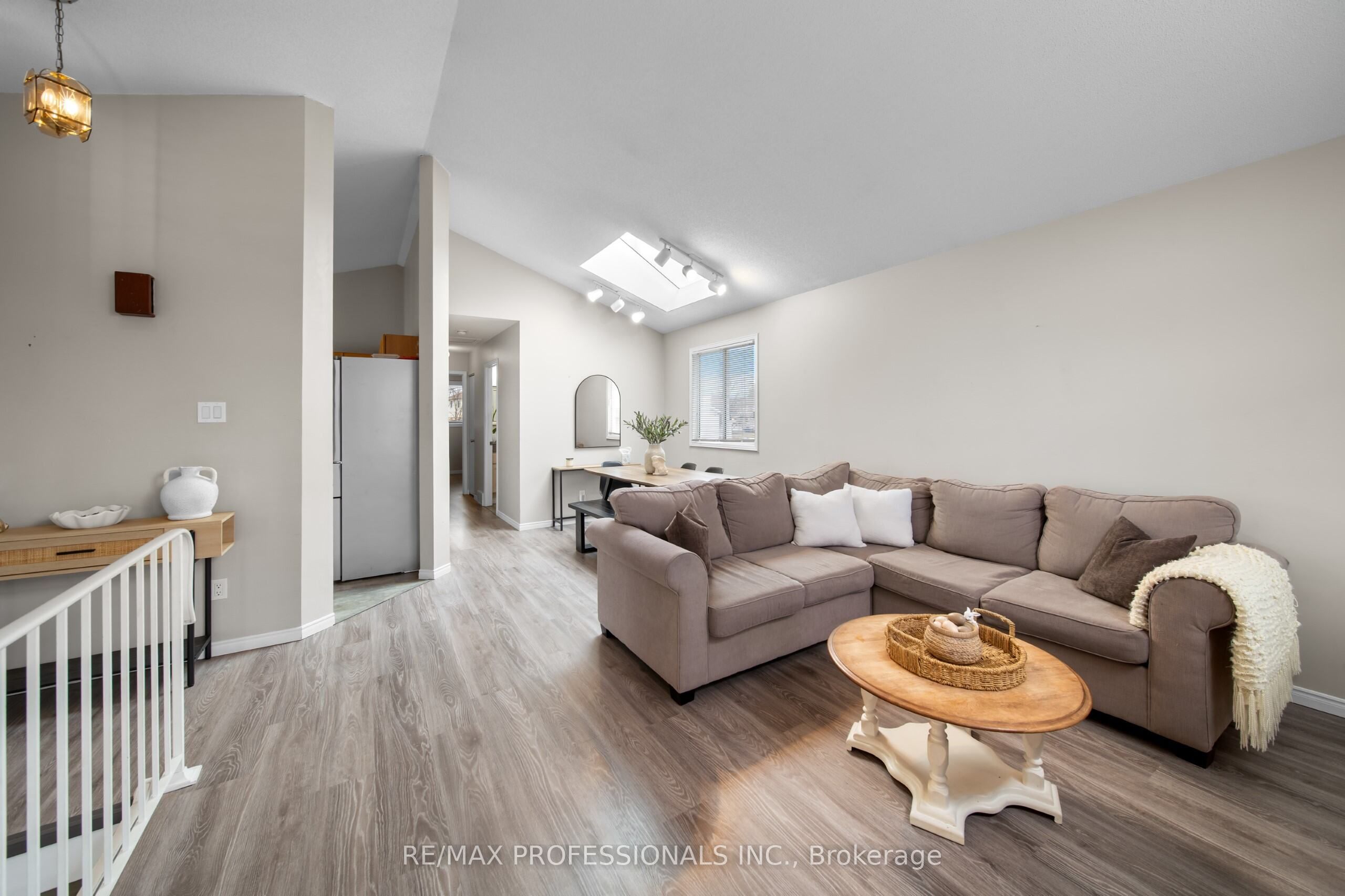 522 Trico Drive, Cambridge, ON N3H 5M5 photo 3