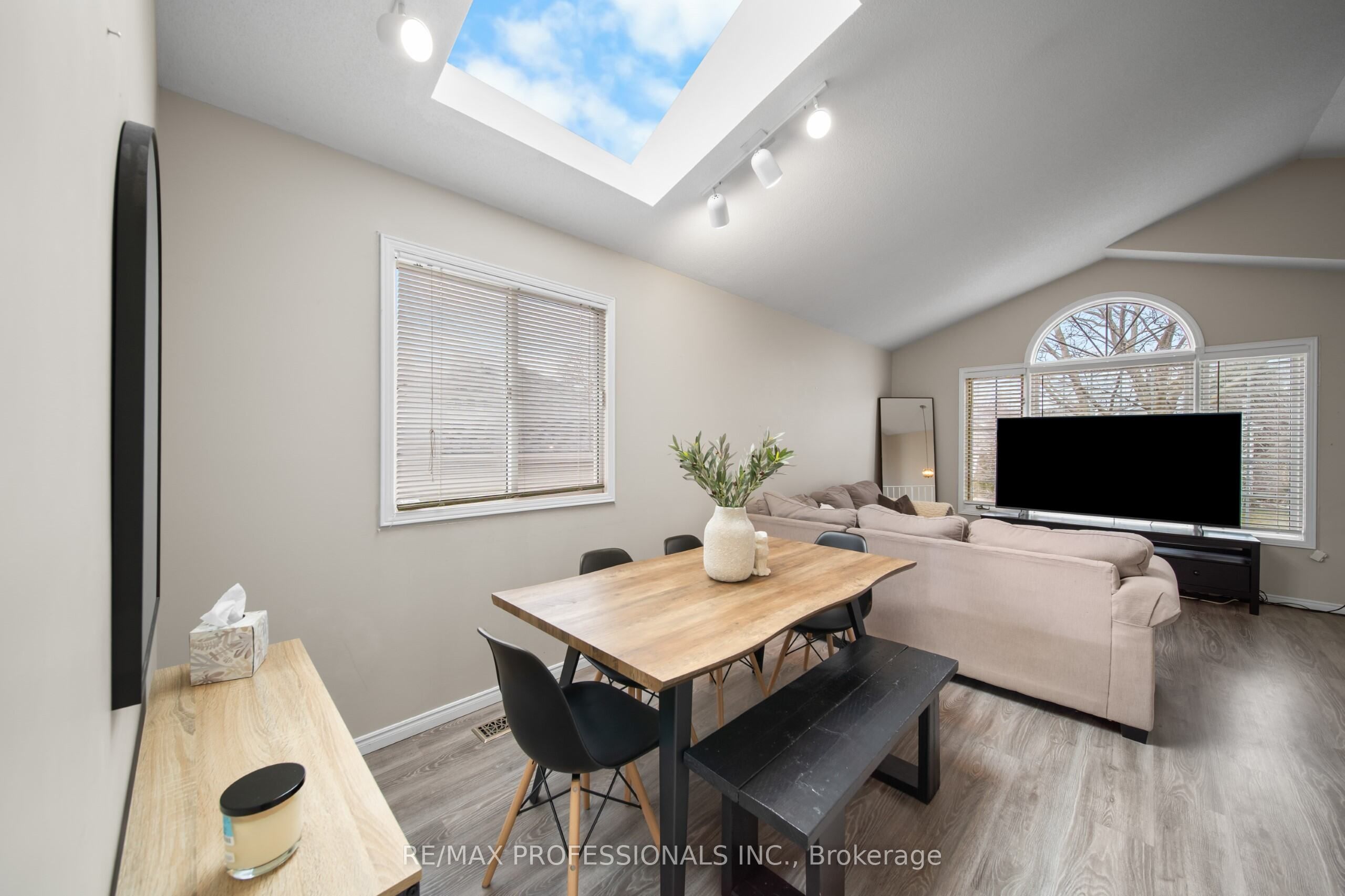 522 Trico Drive, Cambridge, ON N3H 5M5 photo 5