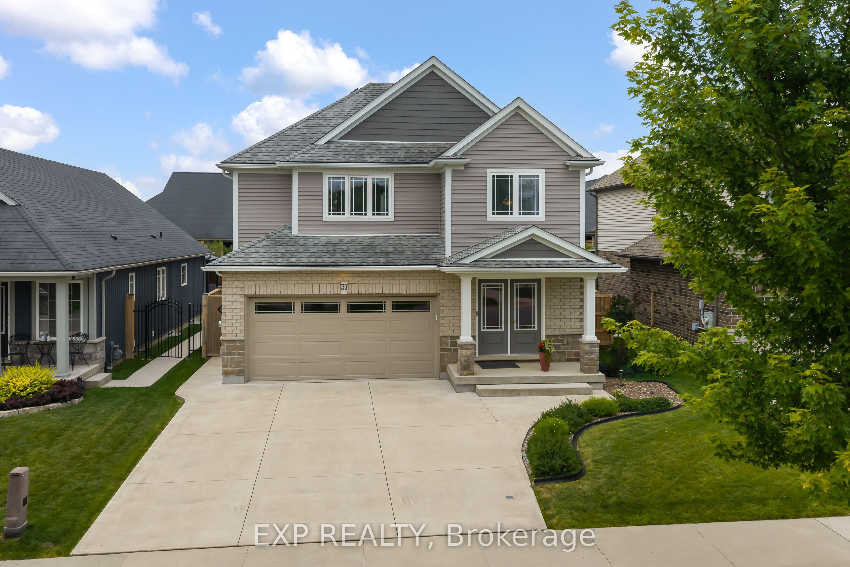 37 Mcfarland Street, Thorold, ON L2V 0E5 photo 2