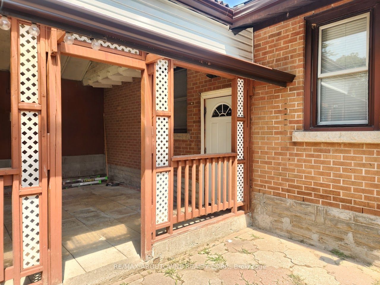 26 Grandfield Street Lower, Hamilton, ON L8T 2H2 photo 4