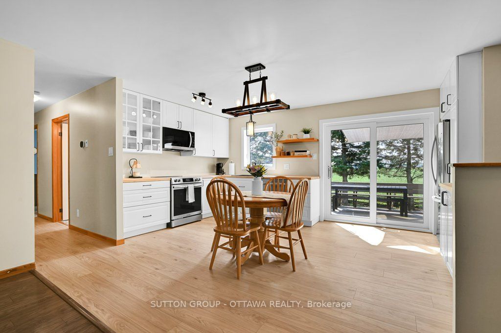 12720 Nation Valley Road, North Dundas, ON K0C 1H0 photo 3