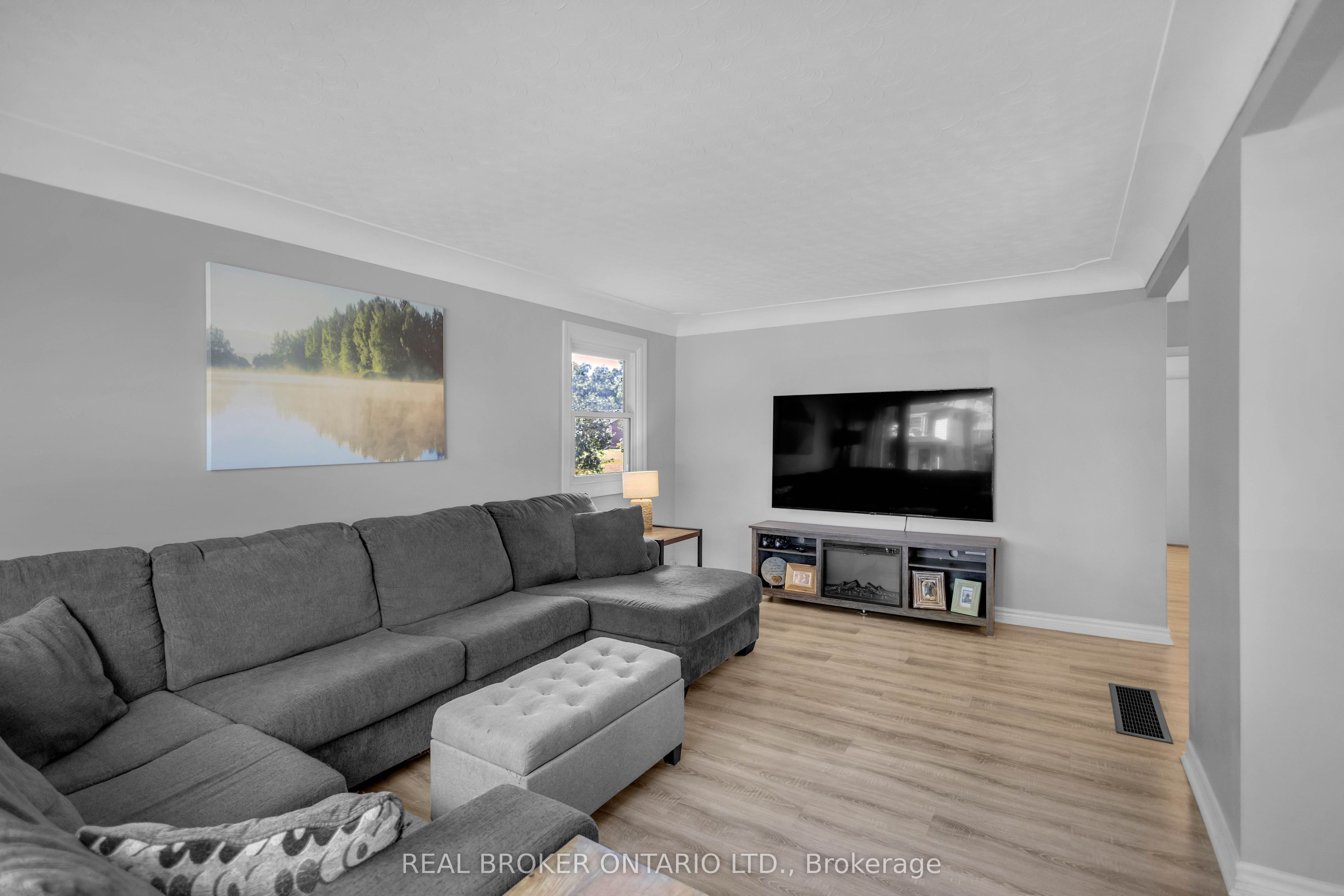 46 Dufferin Street, Brant, ON N0E 1A0 photo 5