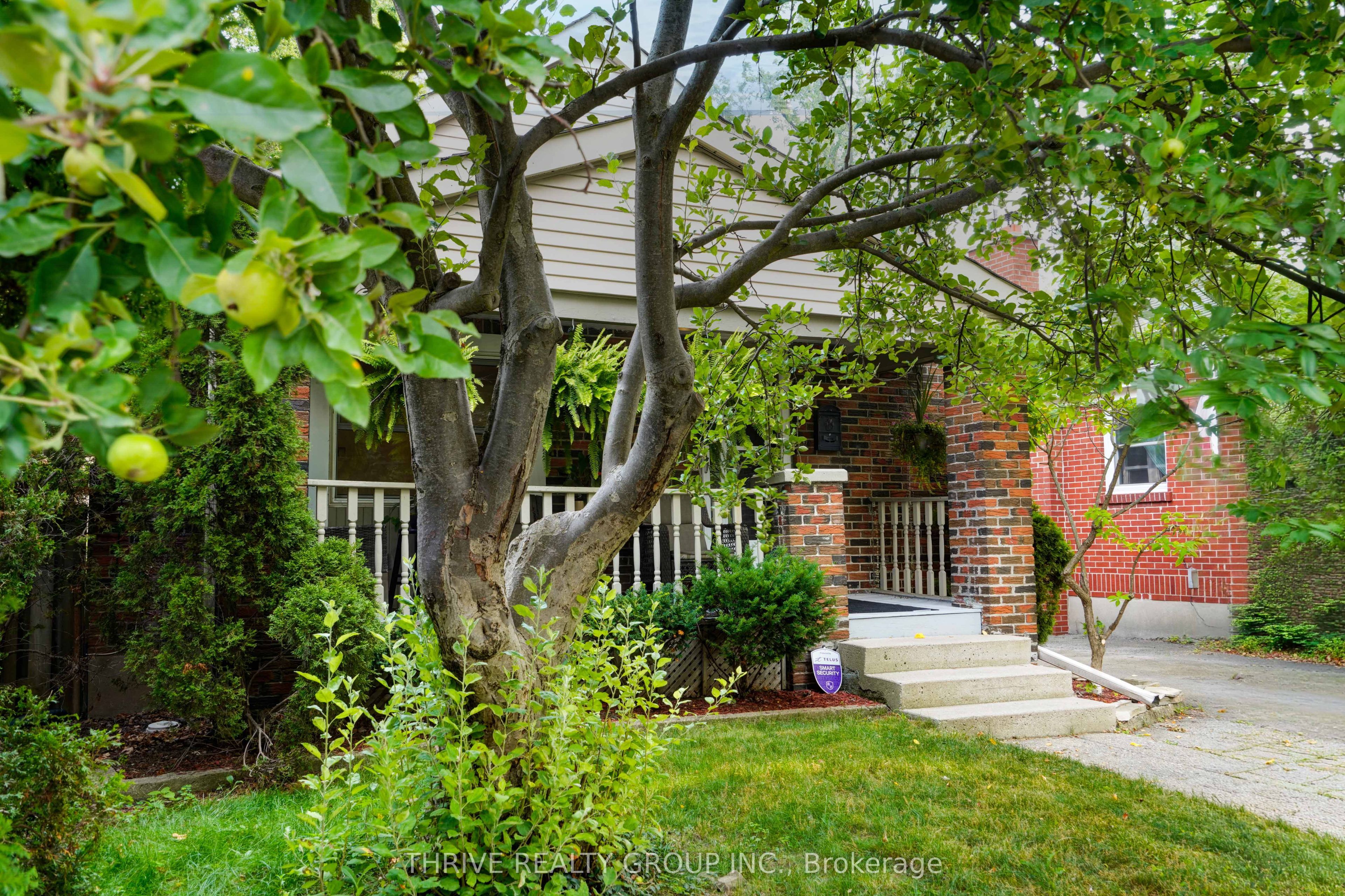 10 Byron Avenue E, London South, ON N6C 1C5 photo 4