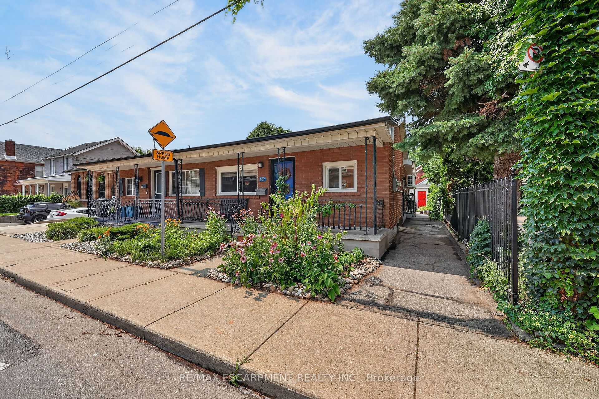 187 N Ray Street N, Hamilton, ON L8R 2Y3 photo 2