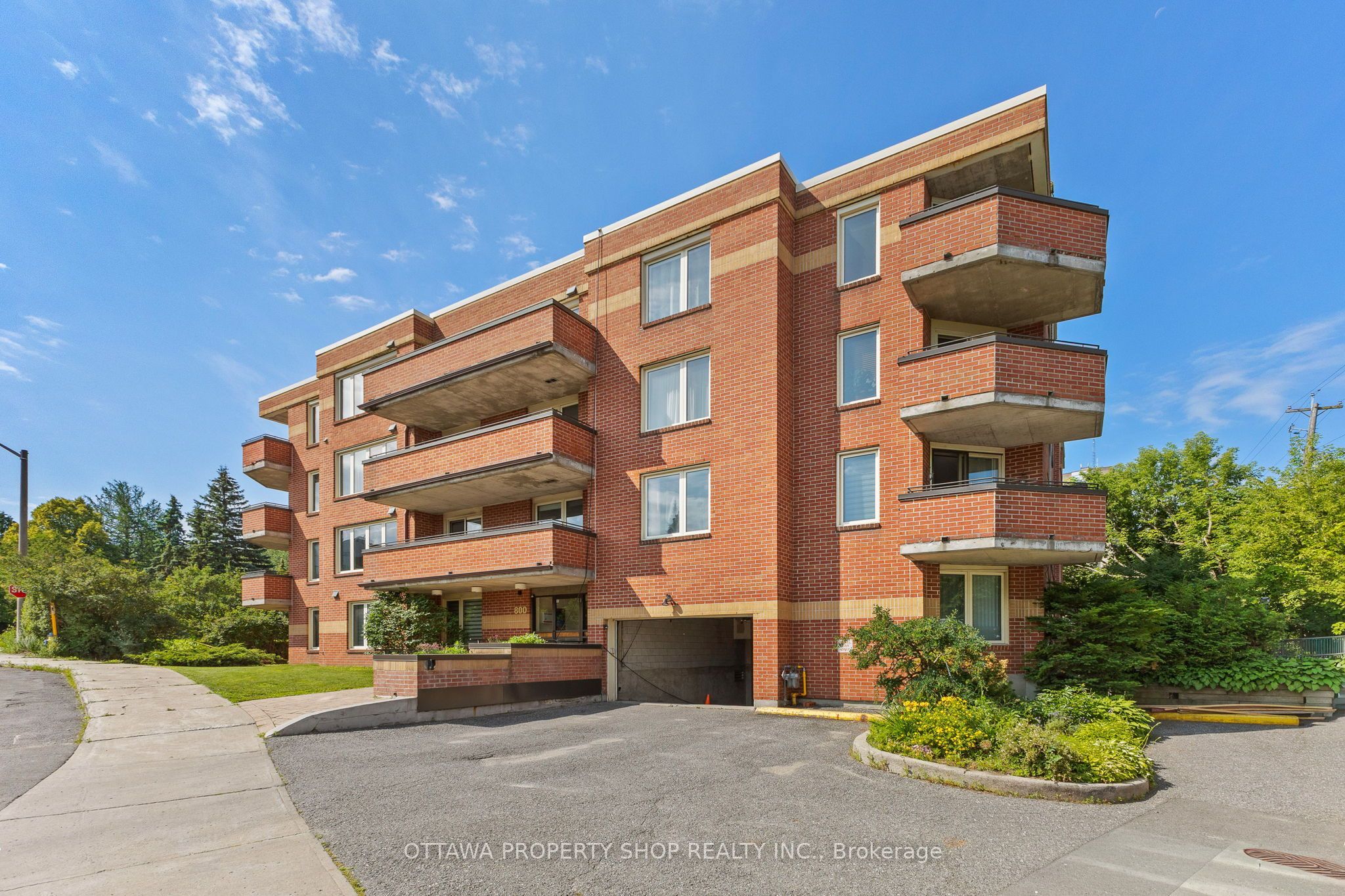800 Mckellar Avenue 204, Carlingwood - Westboro and Area, ON K2A 2X5