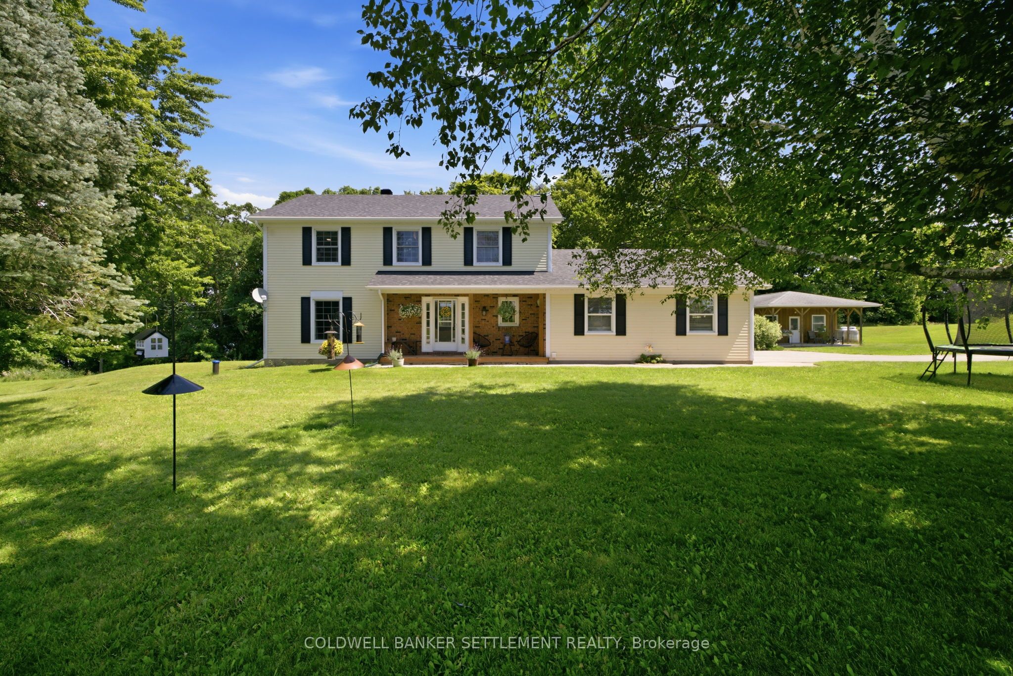 41 Rideau Ferry Road, Rideau Lakes, ON K0G 1L0