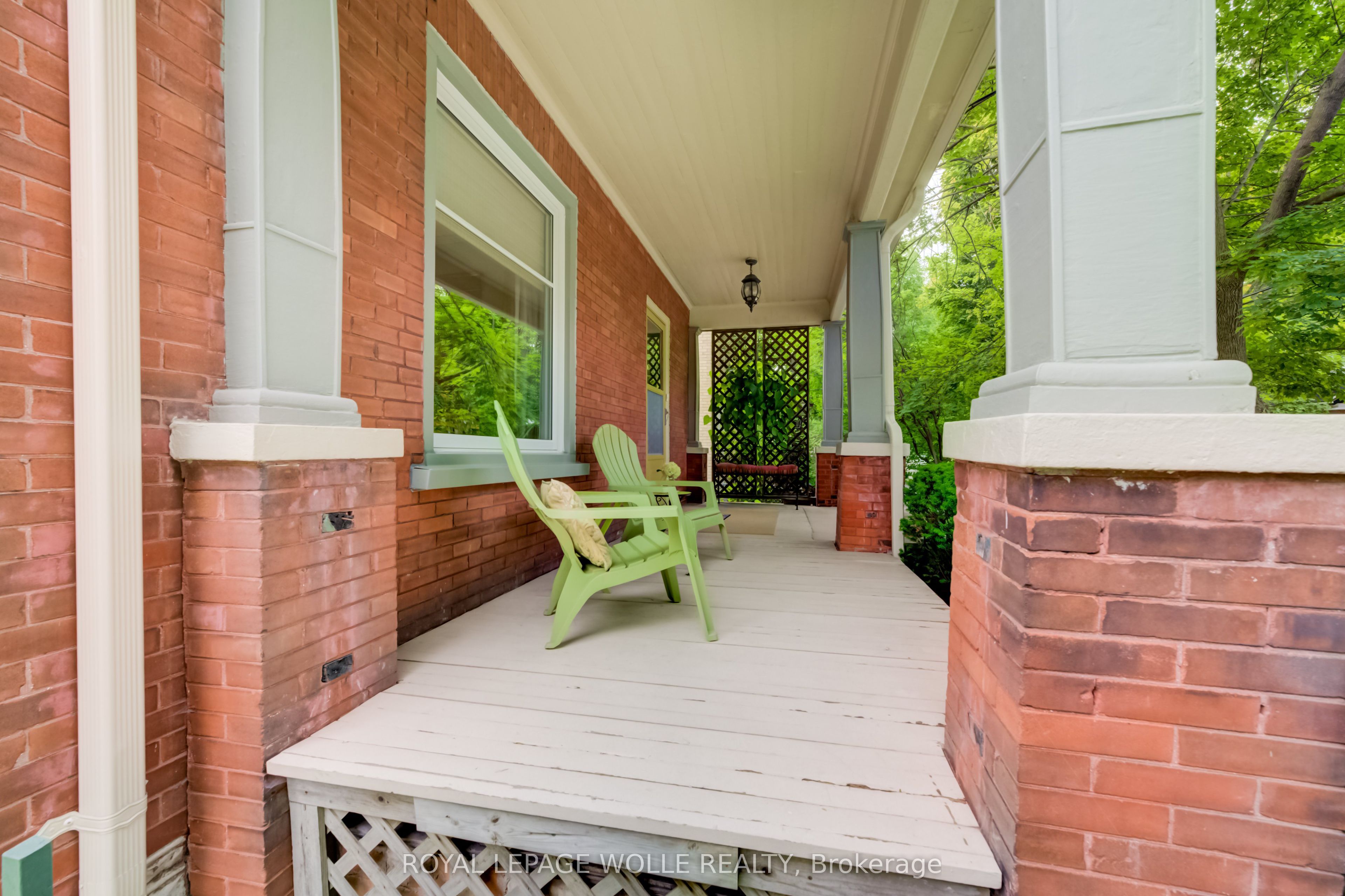46 Ellen Street W, Kitchener, ON N2H 4K3 photo 5