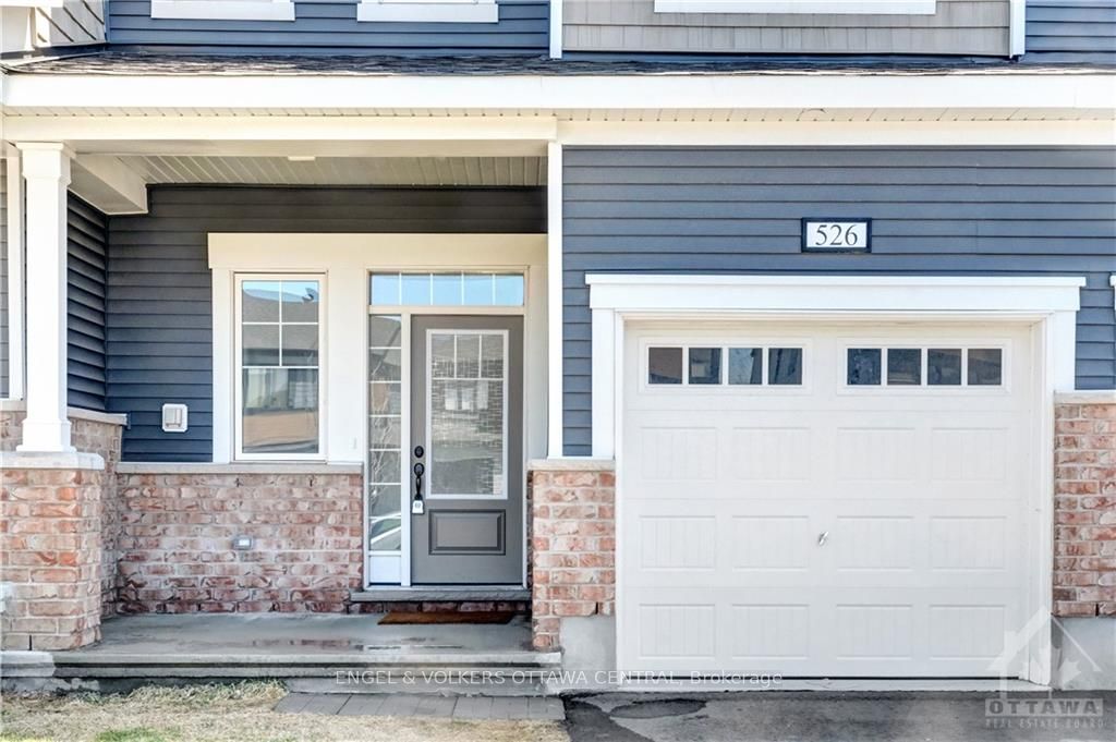 526 Cope Drive, Kanata, ON K2S 1B6 photo 2