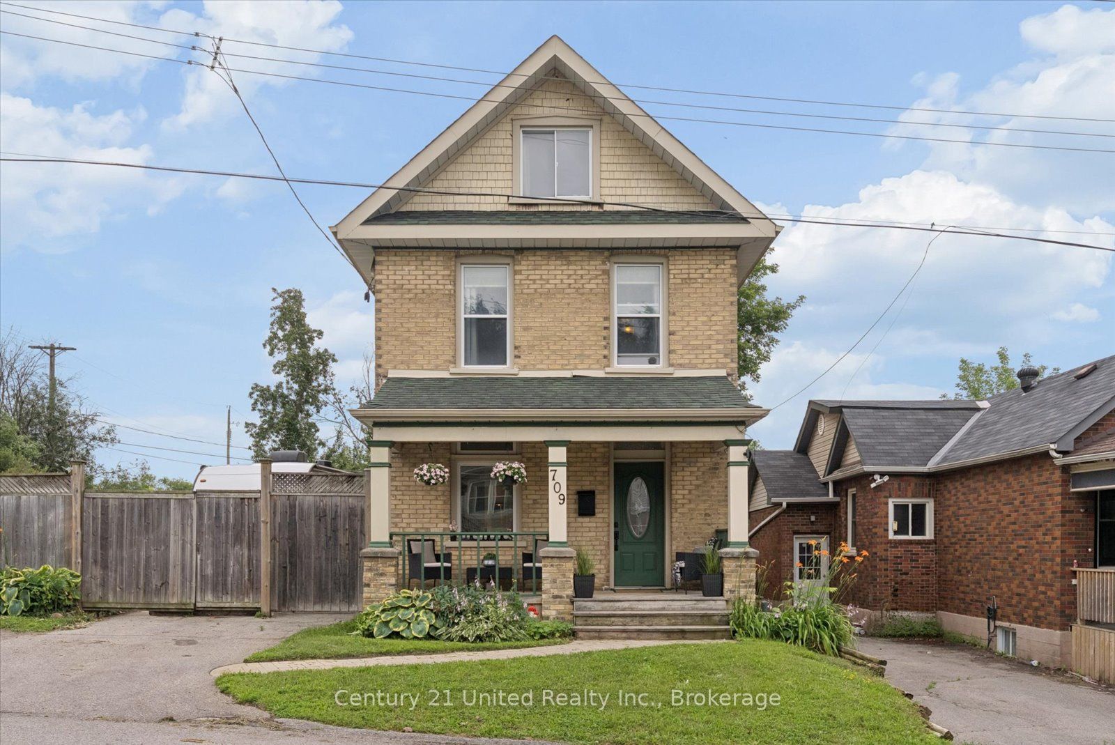 709 Third Avenue, Peterborough, ON K9J 4P4 photo 2