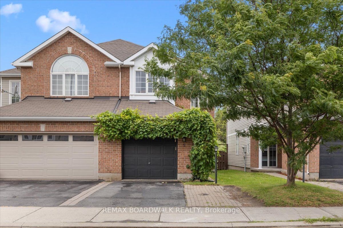 5 Gleeson Way, Barrhaven, ON K2J 4Z1 photo 2