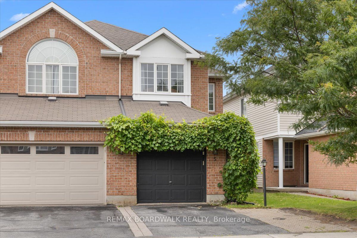 5 Gleeson Way, Barrhaven, ON K2J 4Z1 photo 3