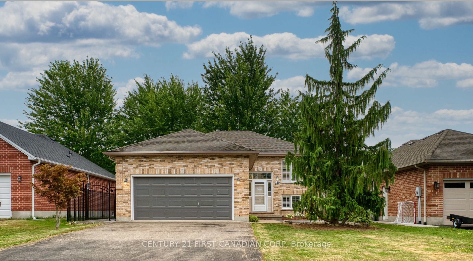 189 GIBSON Crescent, Lucan Biddulph, ON N0M 2J0 photo 2