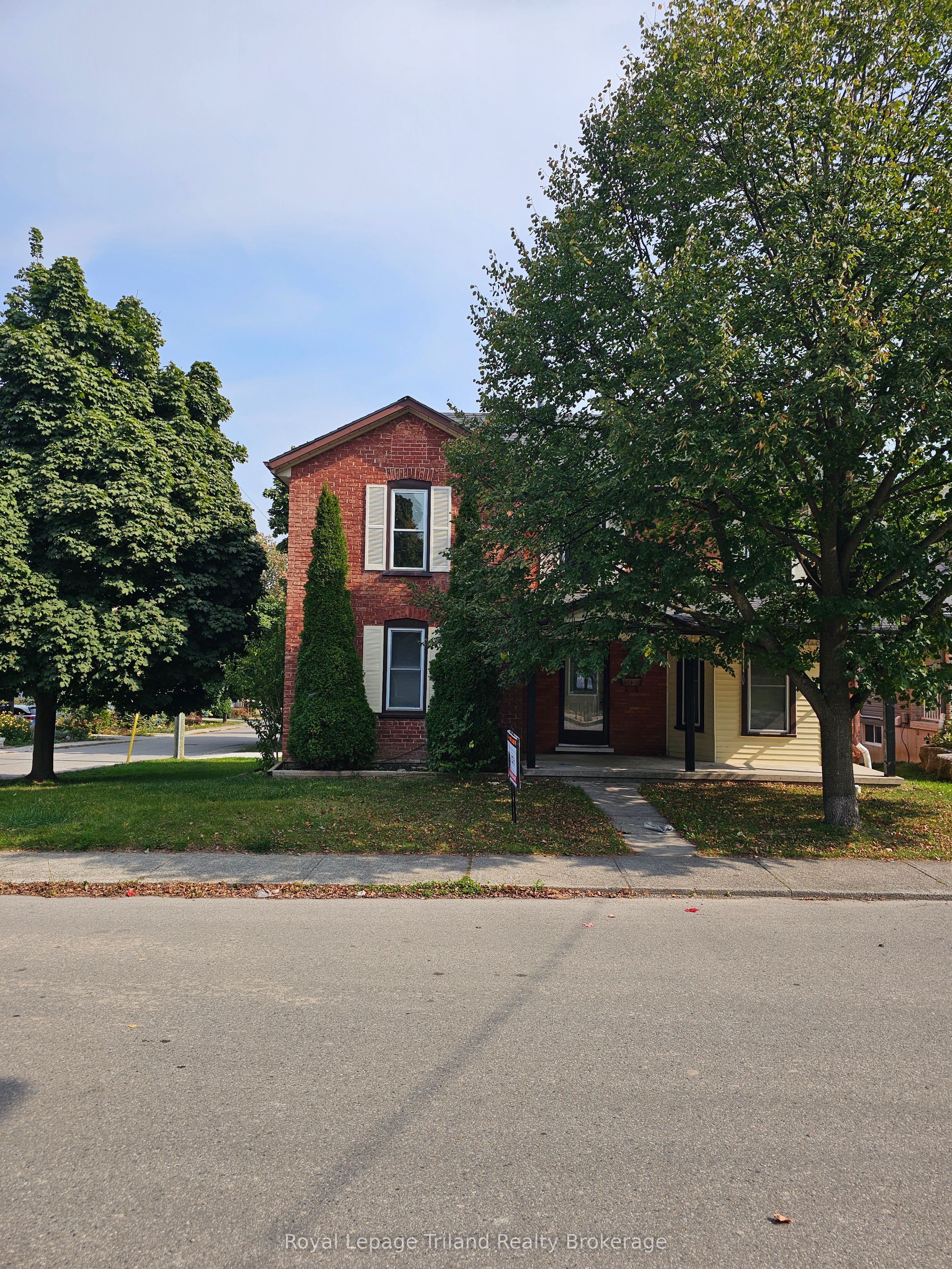 86 Victoria Street N, Woodstock, ON N4S 6V3 photo 2