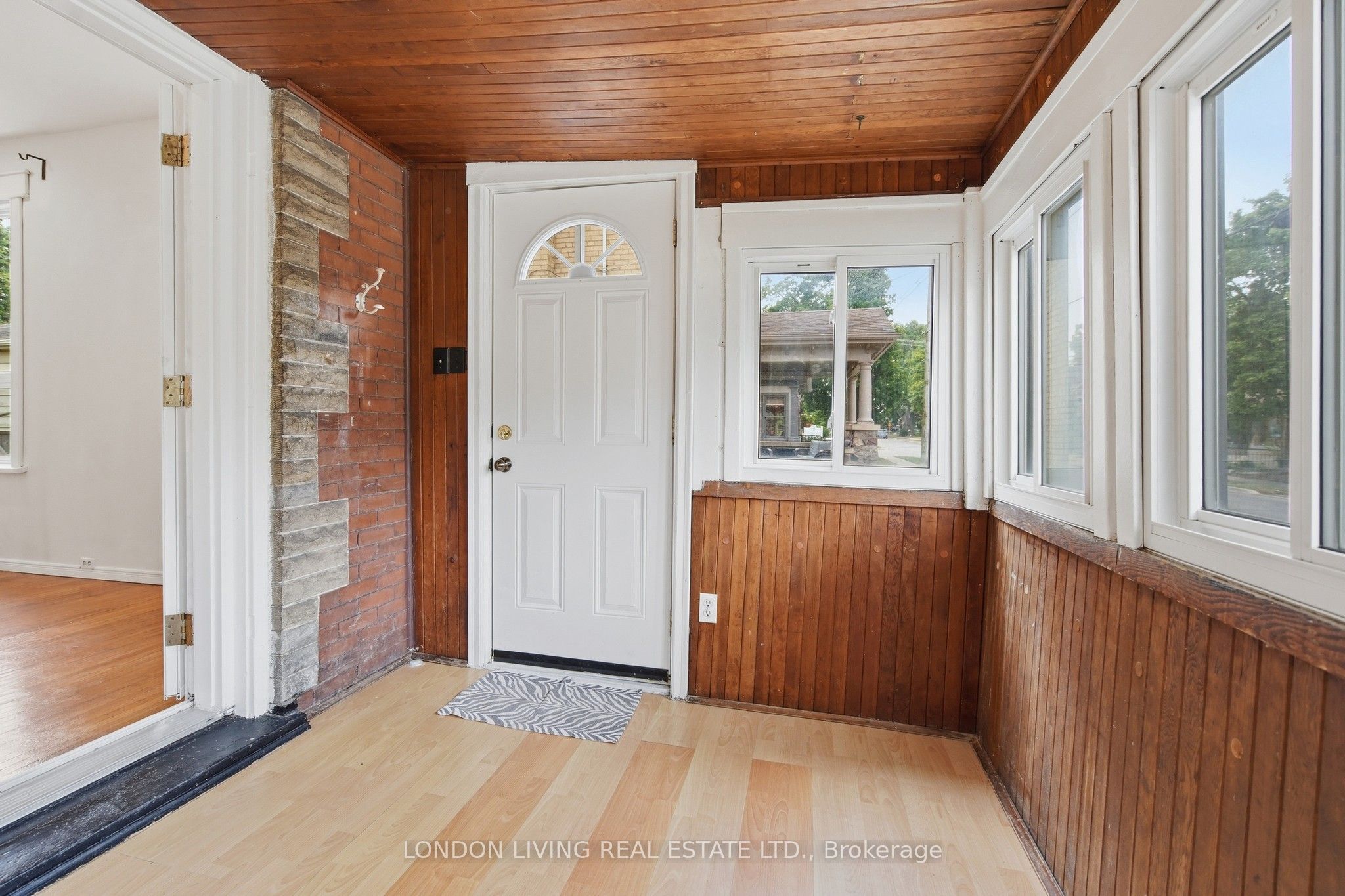240 Wortley Road, London South, ON N6C 3R1 photo 5