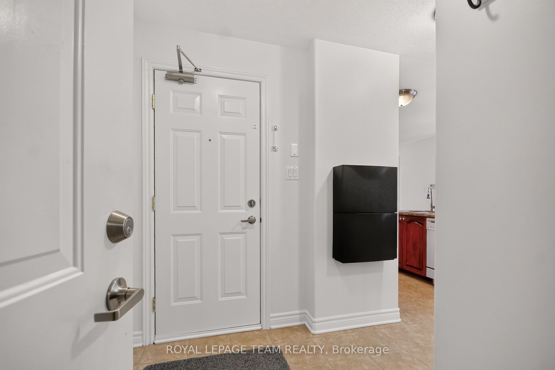 355 Paseo Private 3, South of Baseline to Knoxdale, ON K2G 4N7 photo 5