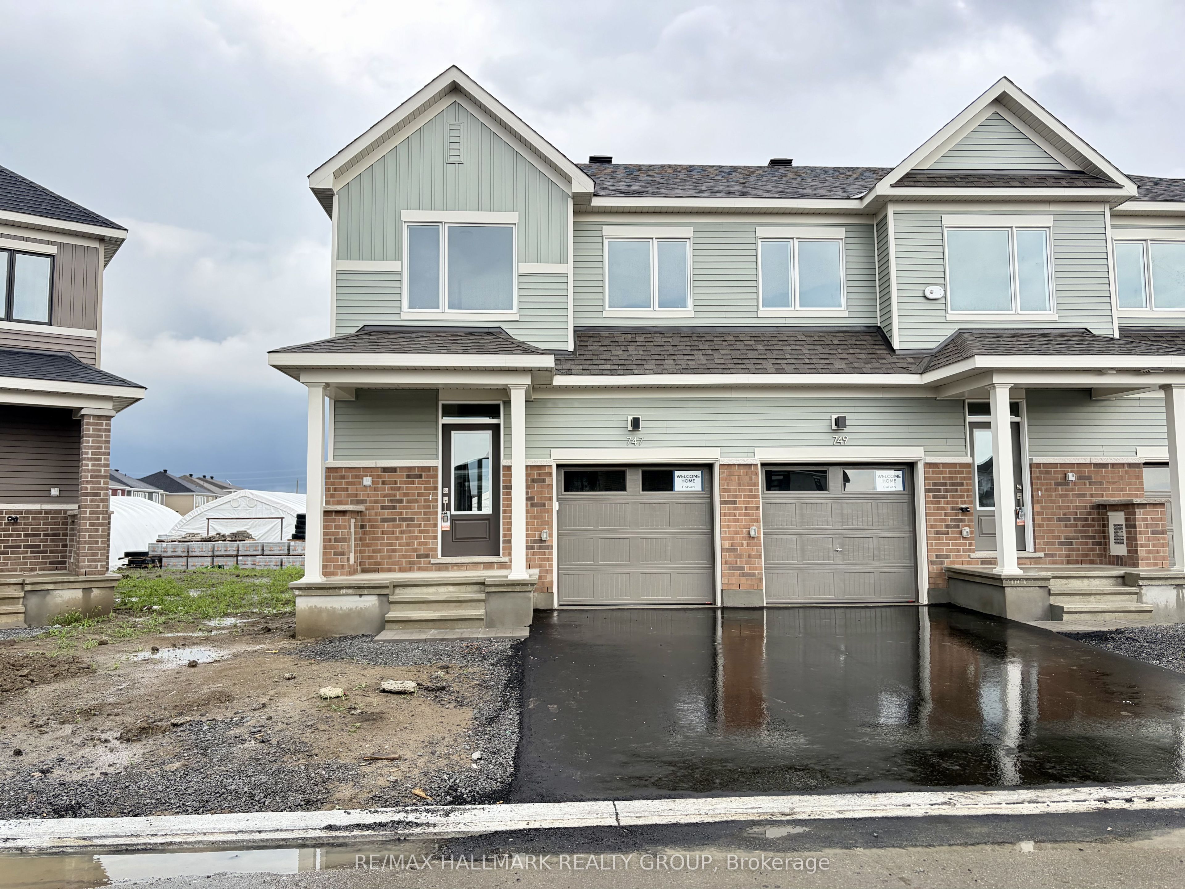 747 Haflinger Row, Stittsville - Munster - Richmond, ON K0A 2Z0