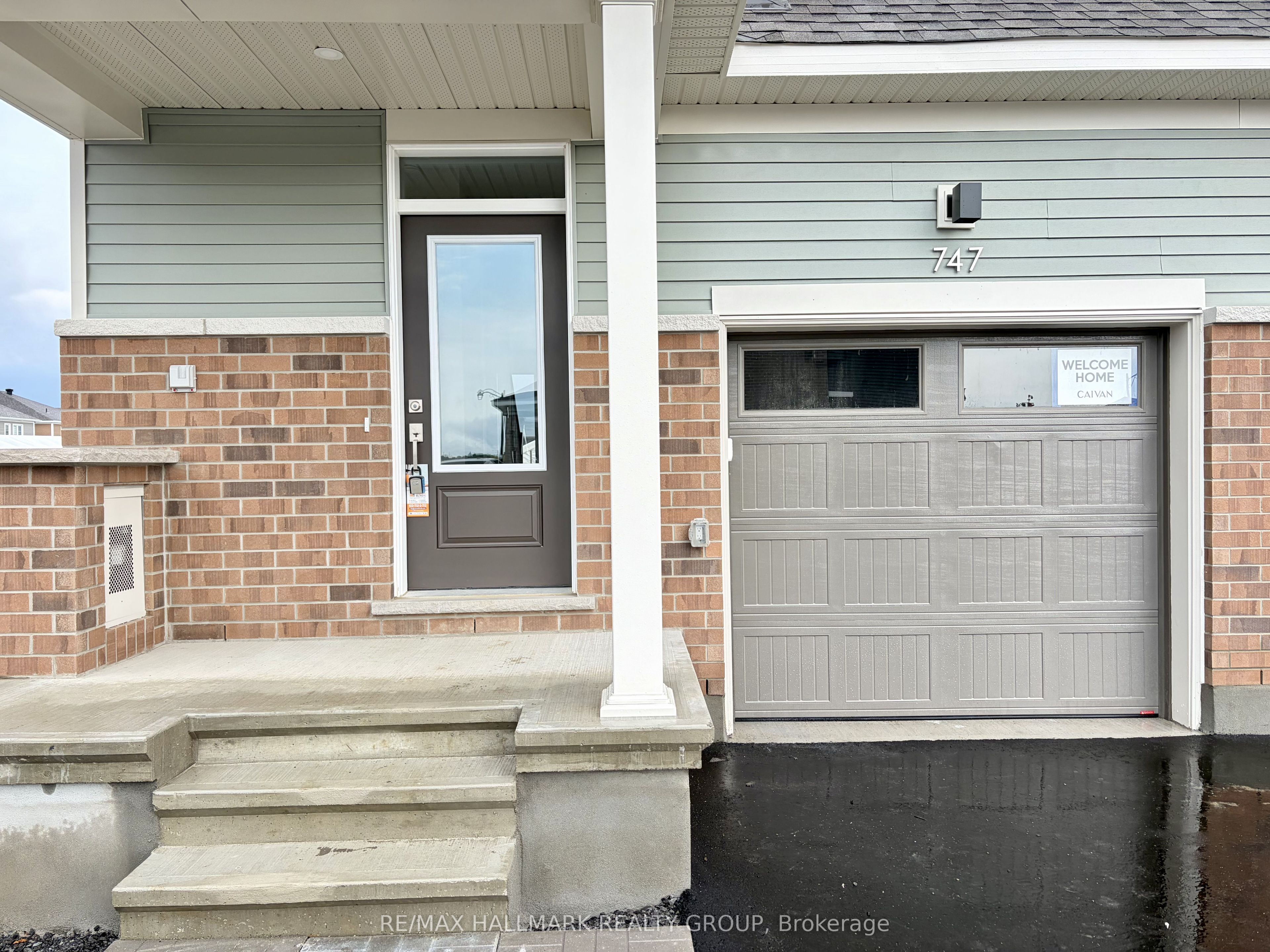 747 Haflinger Row, Stittsville - Munster - Richmond, ON K0A 2Z0 photo 4